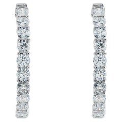 Orecchini a cerchio con diamanti in oro bianco 18k