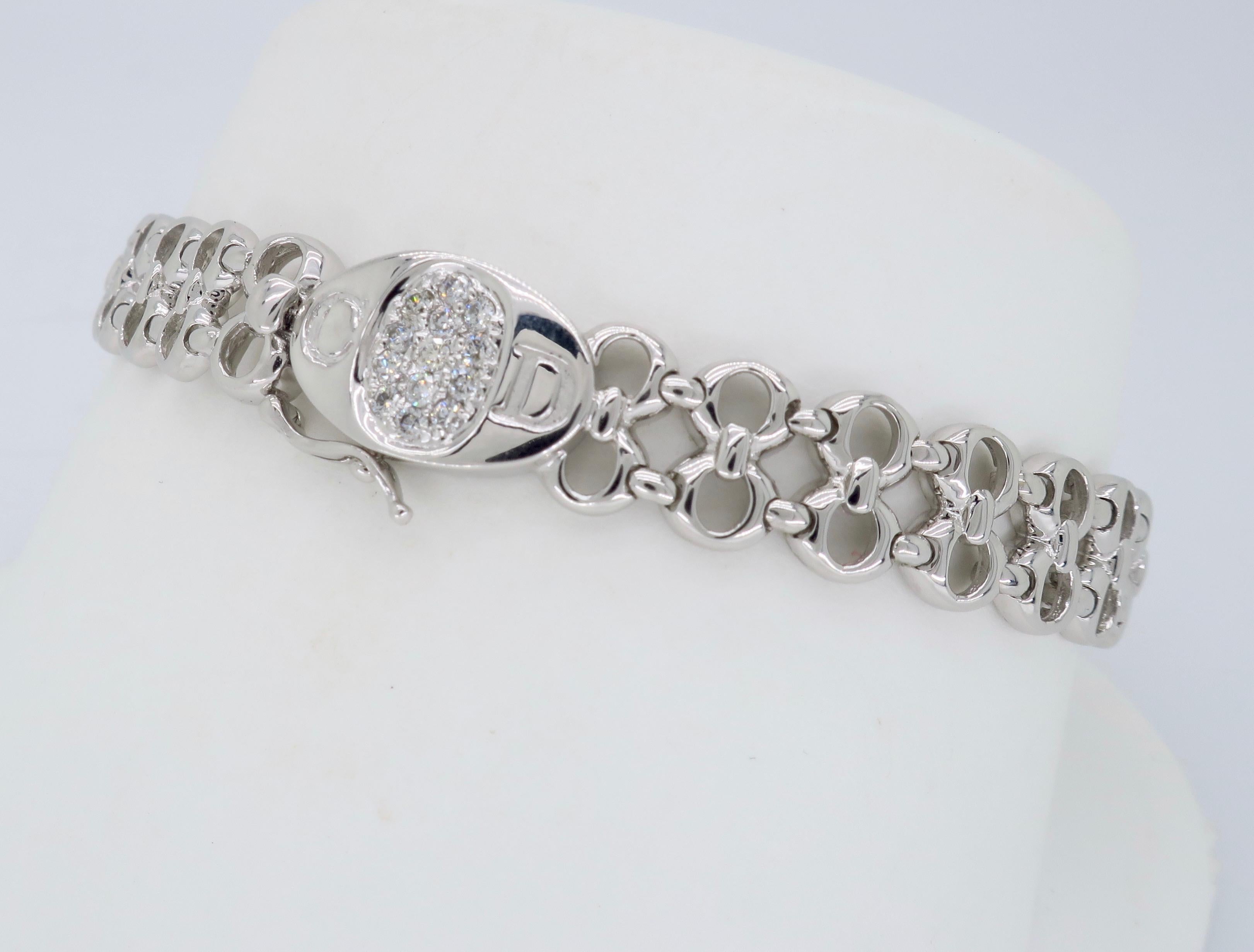 18 Karat White Gold Interlocking Link Diamond Bracelet 3