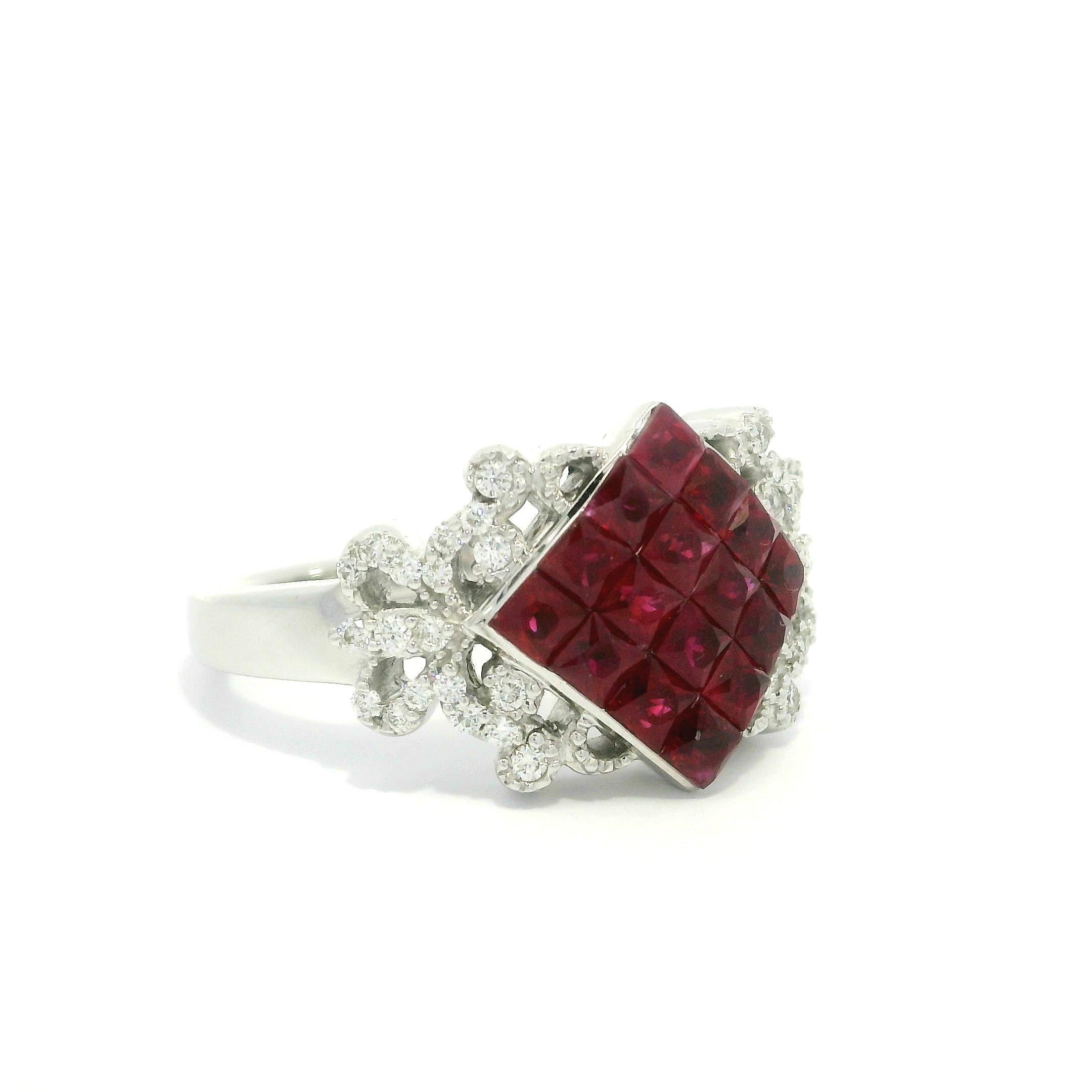 Anello a fascia larga con rubini e diamanti incastonati in oro bianco 18k Invisible Mystery Set in vendita 5