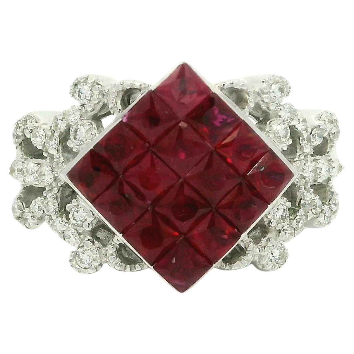 Anillo de oro blanco de 18 quilates con engaste invisible de rubíes y diamantes de banda ancha