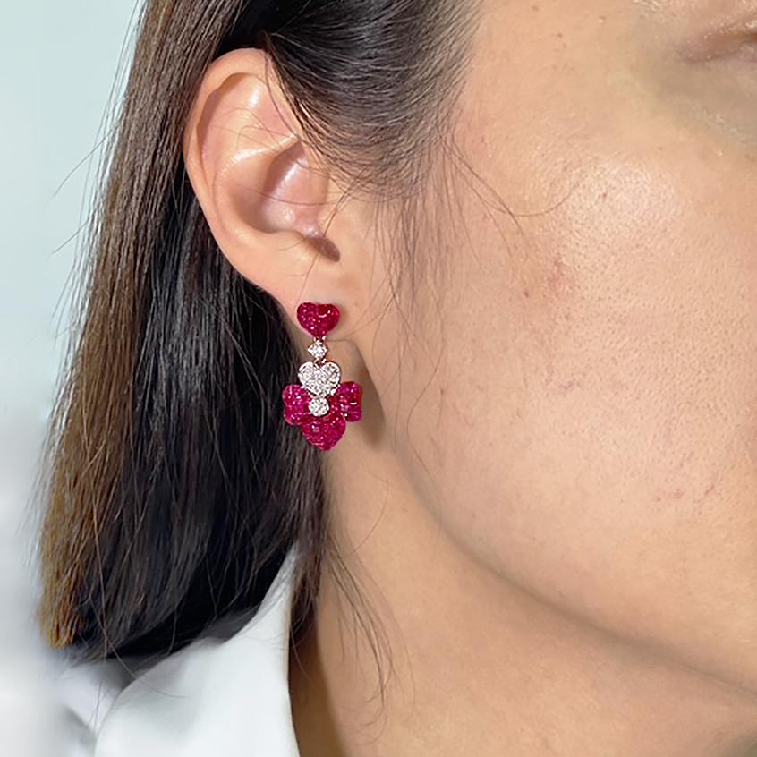 Women's 18K White gold invisible Ruby and Diamond clove Earrings For Sale