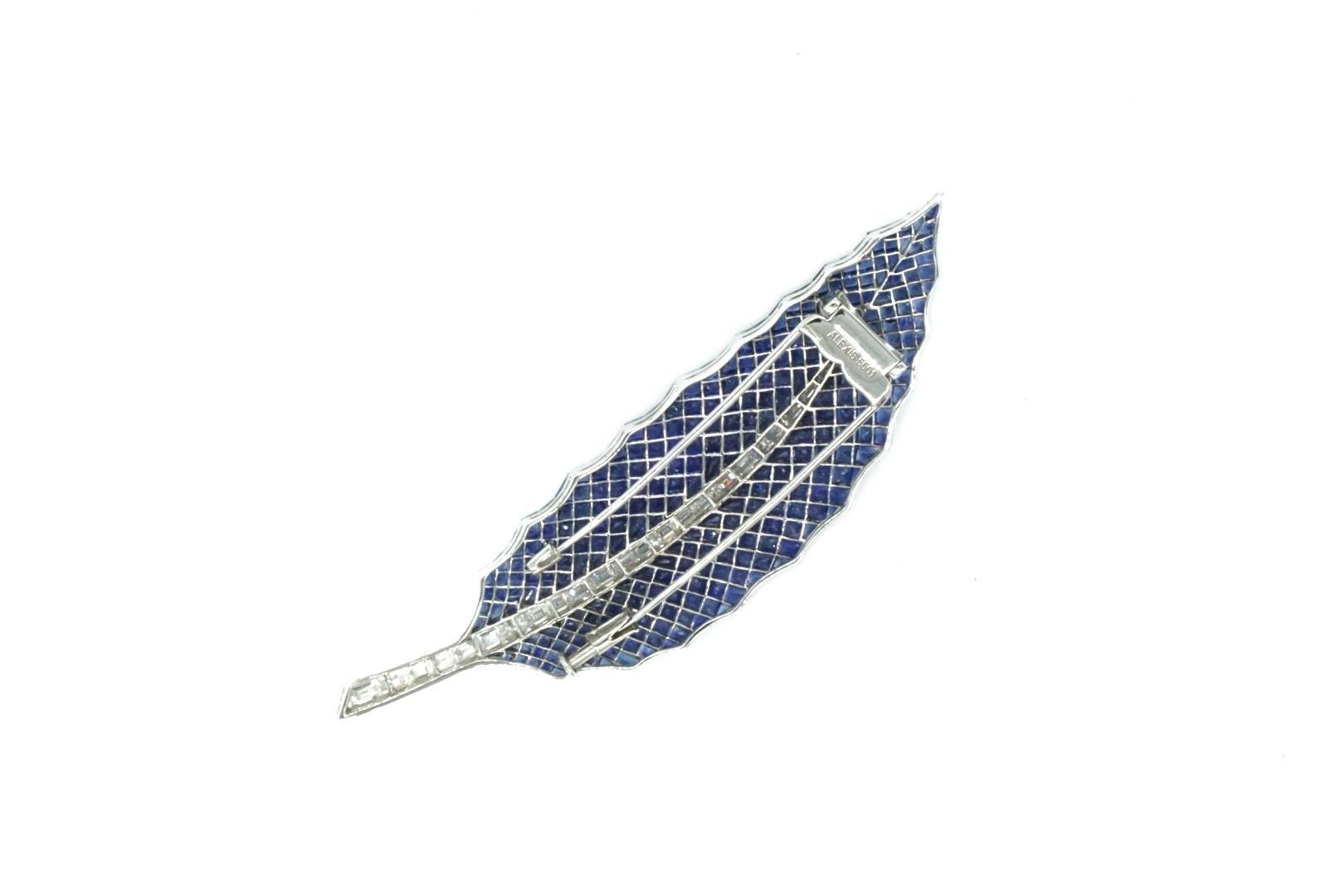 18k White Gold Invisibly-Set Sapphire and Diamond Feather Clip-Brooch In Excellent Condition In New York, NY