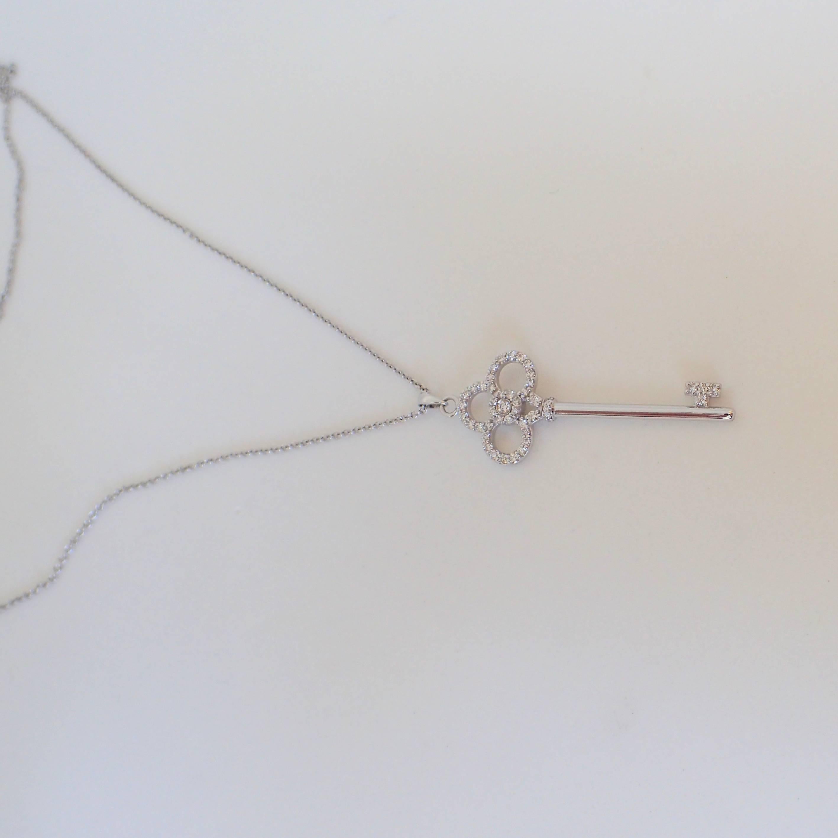 18 Karat White Gold Key Pendant with 0.43 Carat of Diamond on Cable Chain In New Condition For Sale In Coral Gables, FL