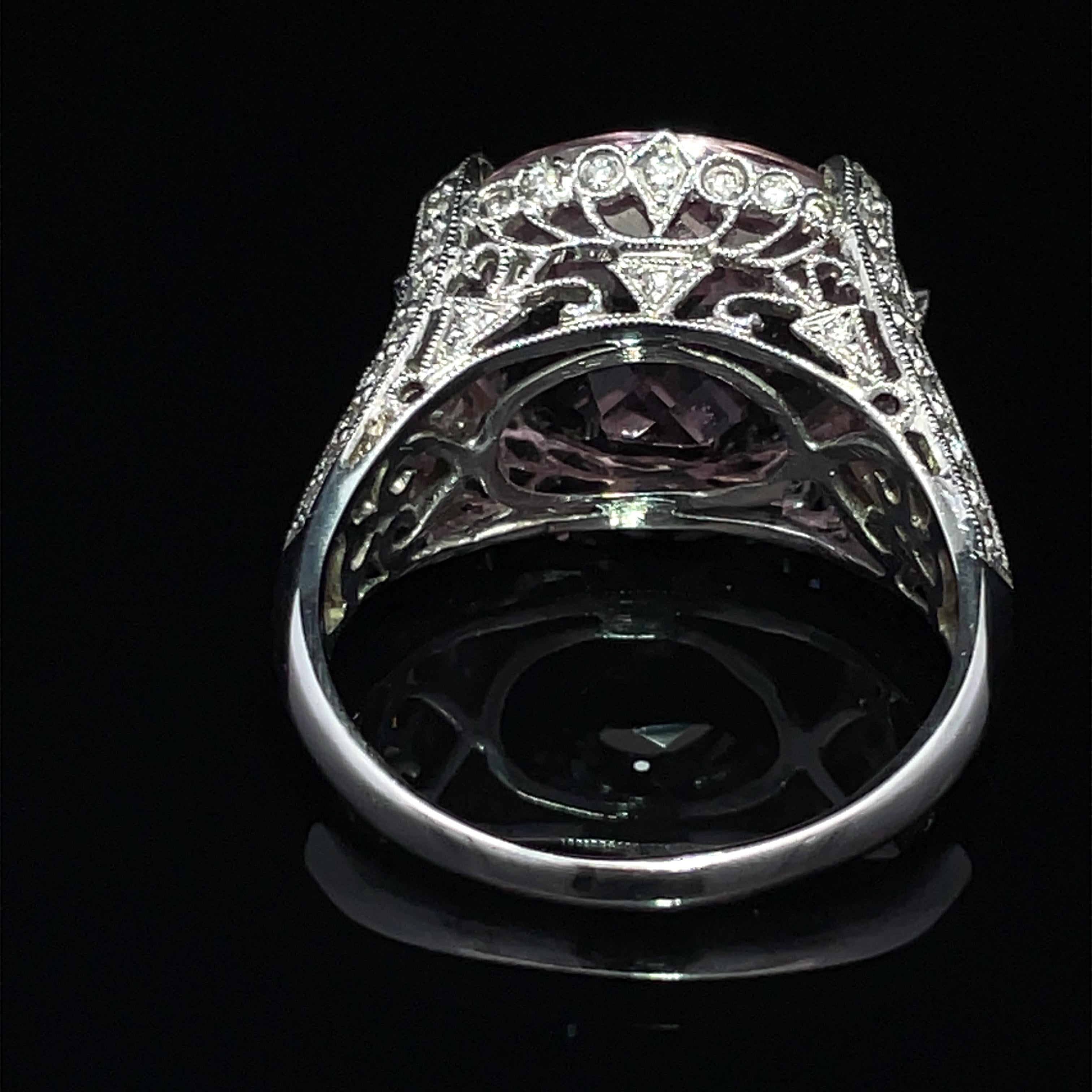 18k Weißgold Kunzit und Diamant Ring im Zustand „Hervorragend“ im Angebot in New York, NY