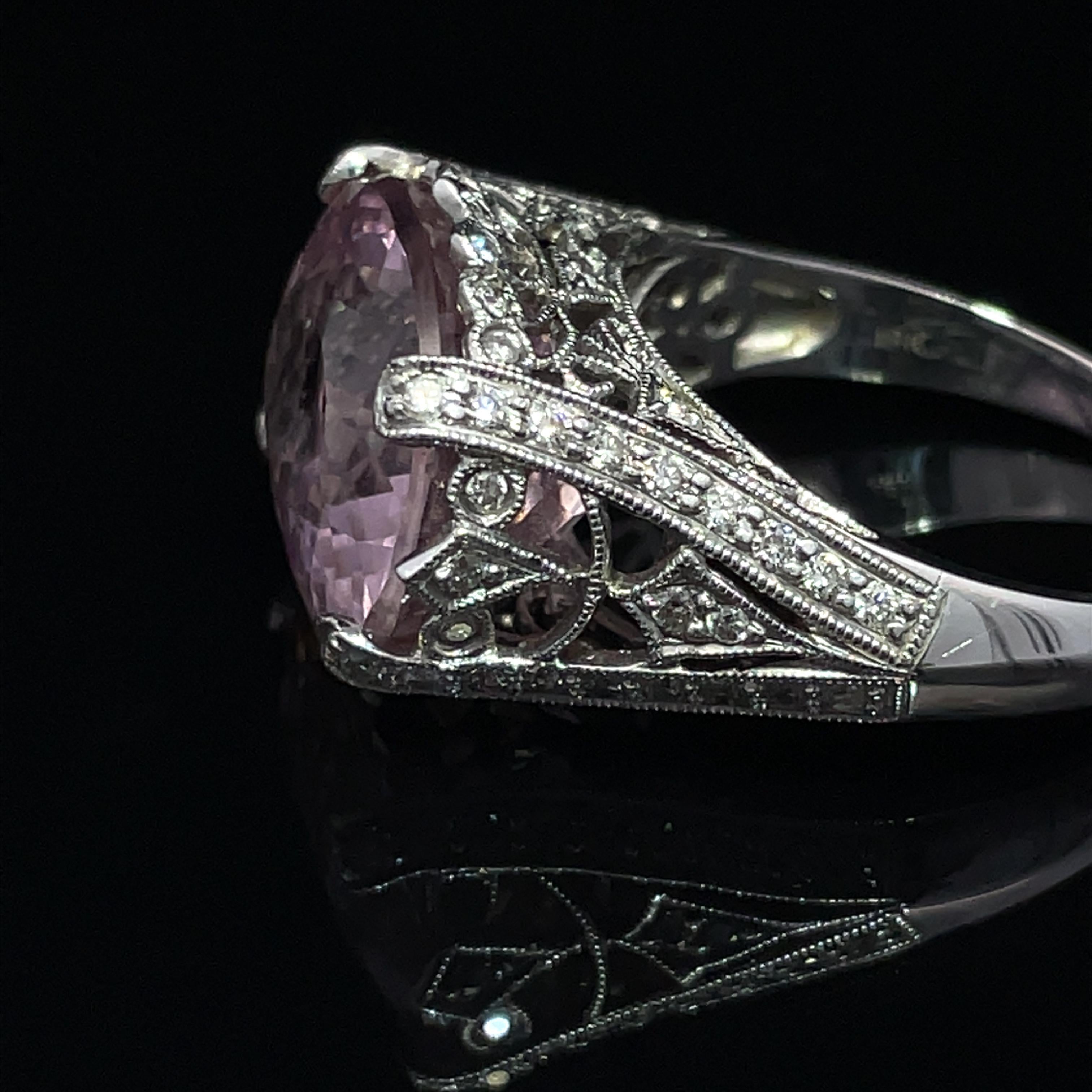 18k Weißgold Kunzit und Diamant Ring für Damen oder Herren im Angebot