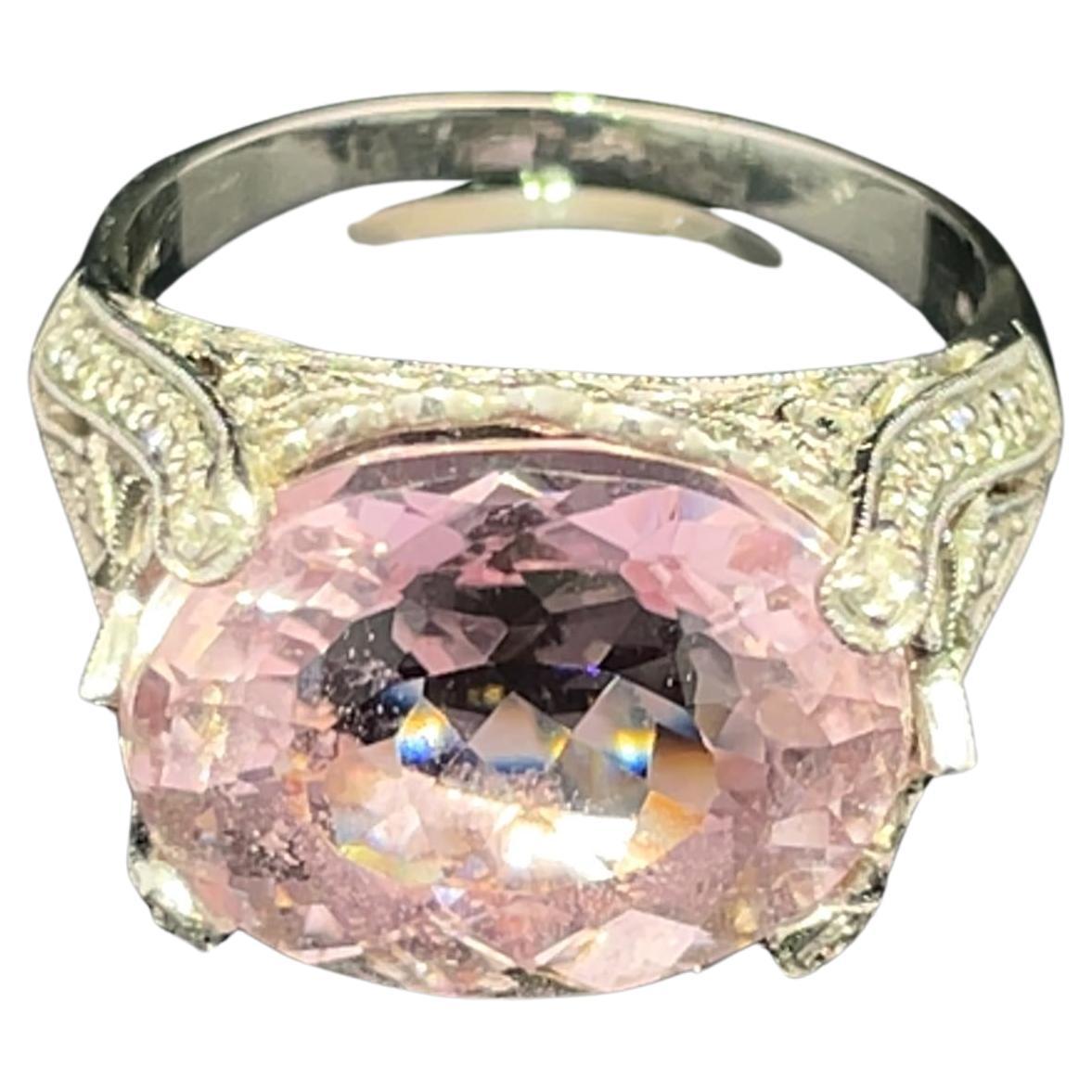 18k Weißgold Kunzit und Diamant Ring im Angebot 2