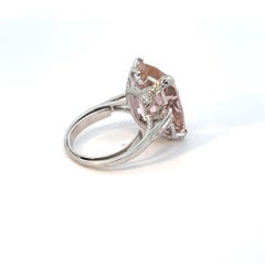 18 Karat Weißgold Kunzit/Morganit und weiße Diamanten