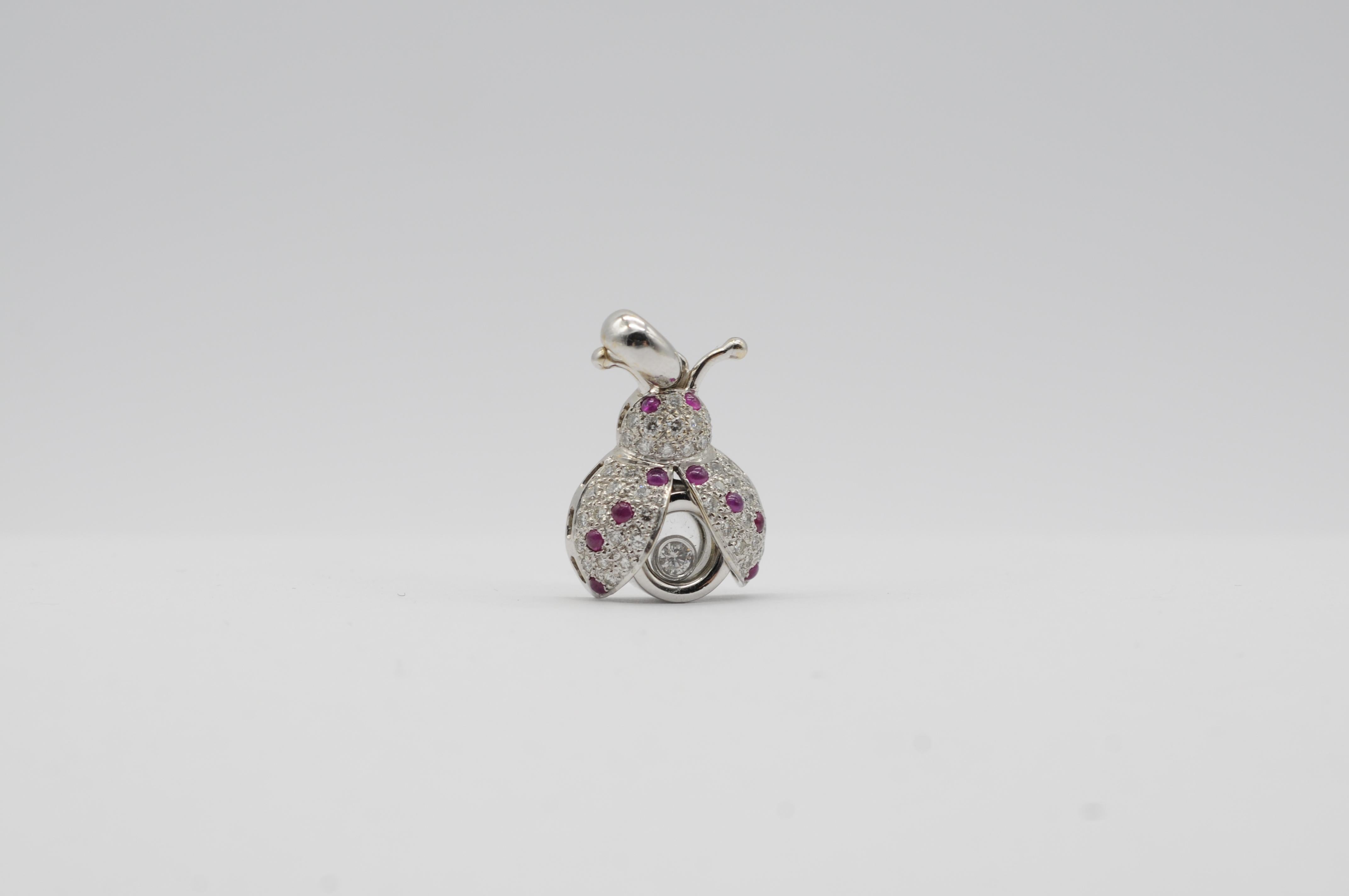 da uomo o donna Ciondolo Coccinella in oro bianco 18k con diamanti e rubini cabochon in vendita
