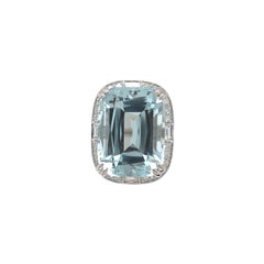 18 Karat Weißgold Großer 15,55 Karat Aquamarin und Diamant Ring Größe 6,75