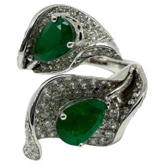 Bague en or blanc 18K Leaf Toi et Moi Emeraude et diamant
