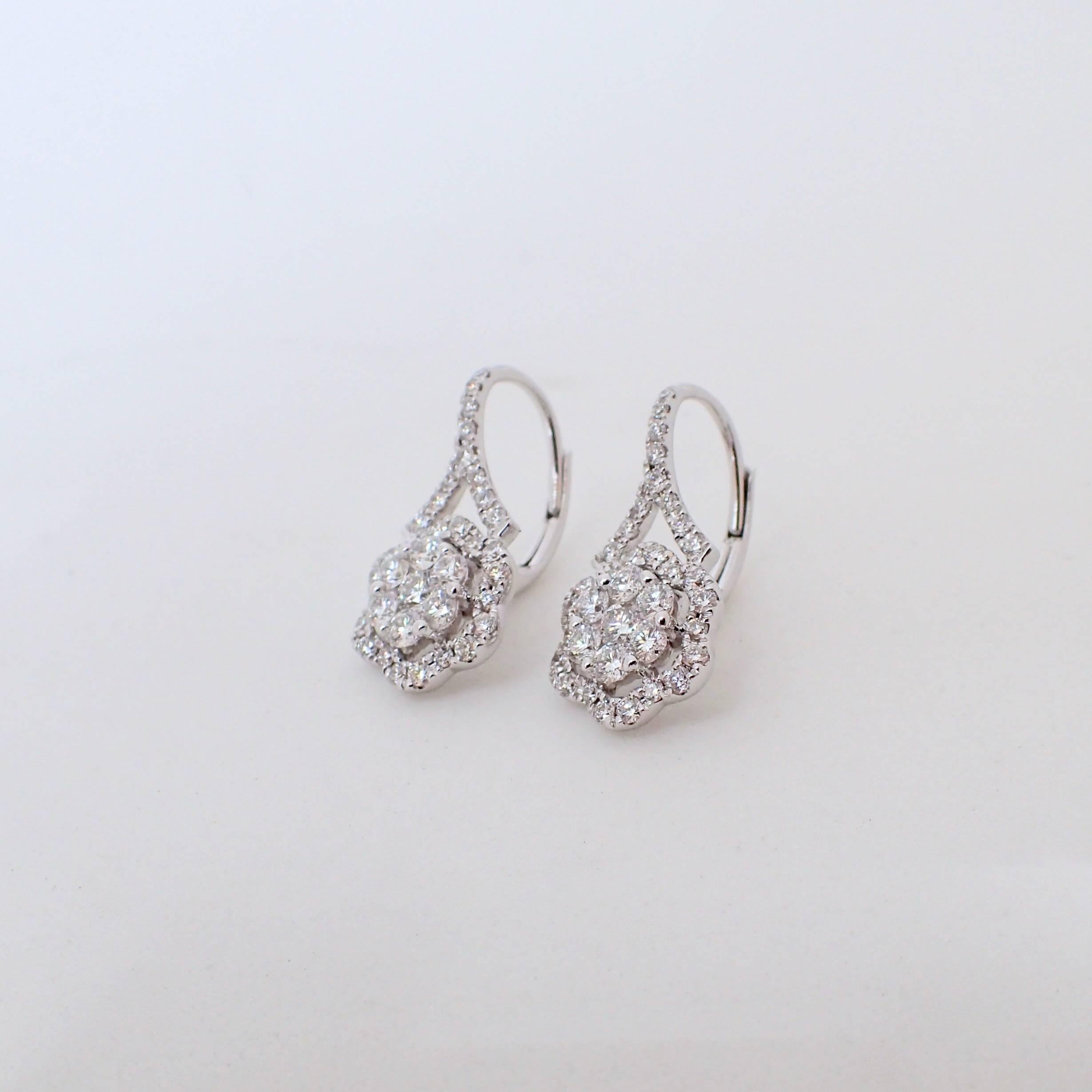 18 Karat White Gold Lever-Back Earrings with 1.01 Carat of Diamond In New Condition In Coral Gables, FL