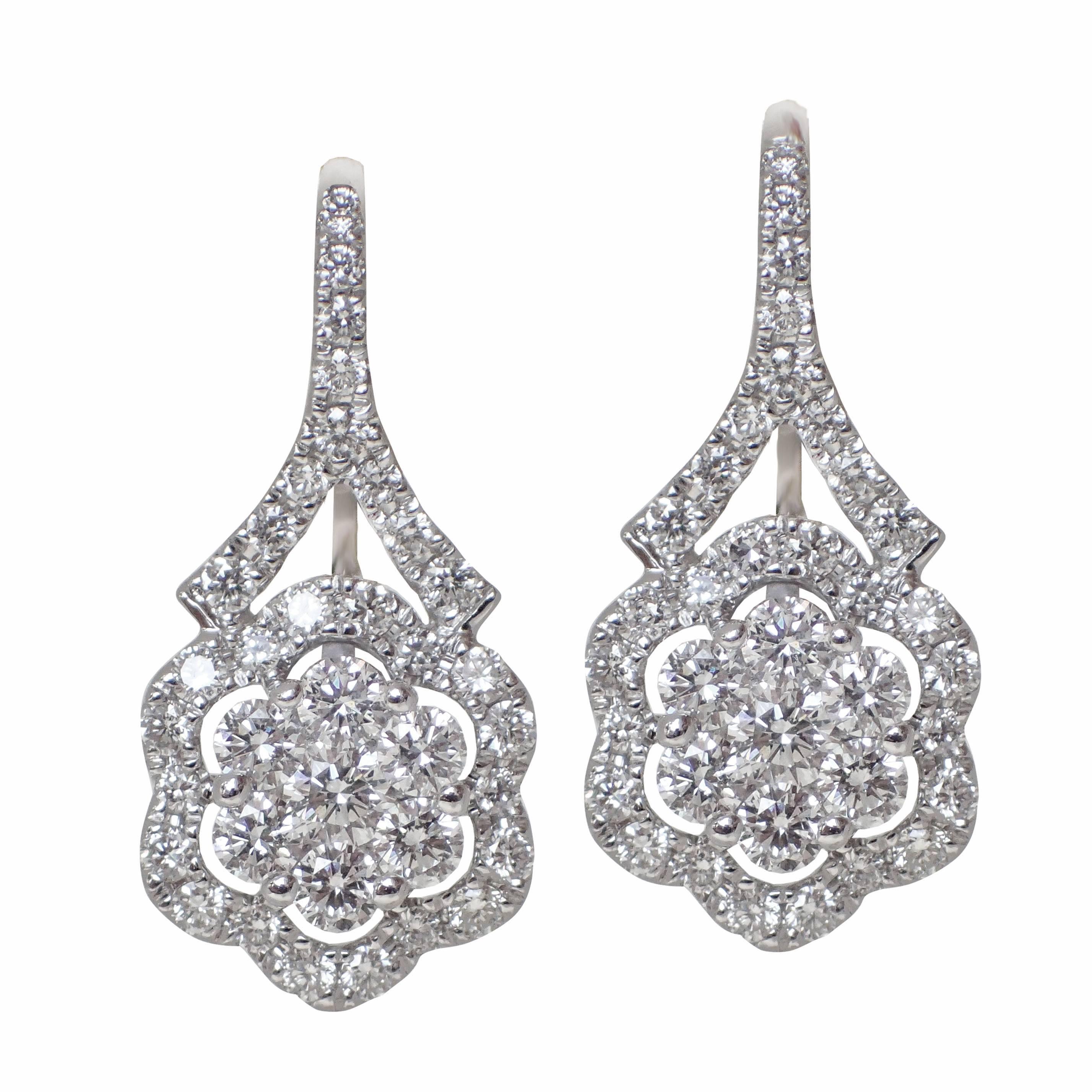 18 Karat White Gold Lever-Back Earrings with 1.01 Carat of Diamond