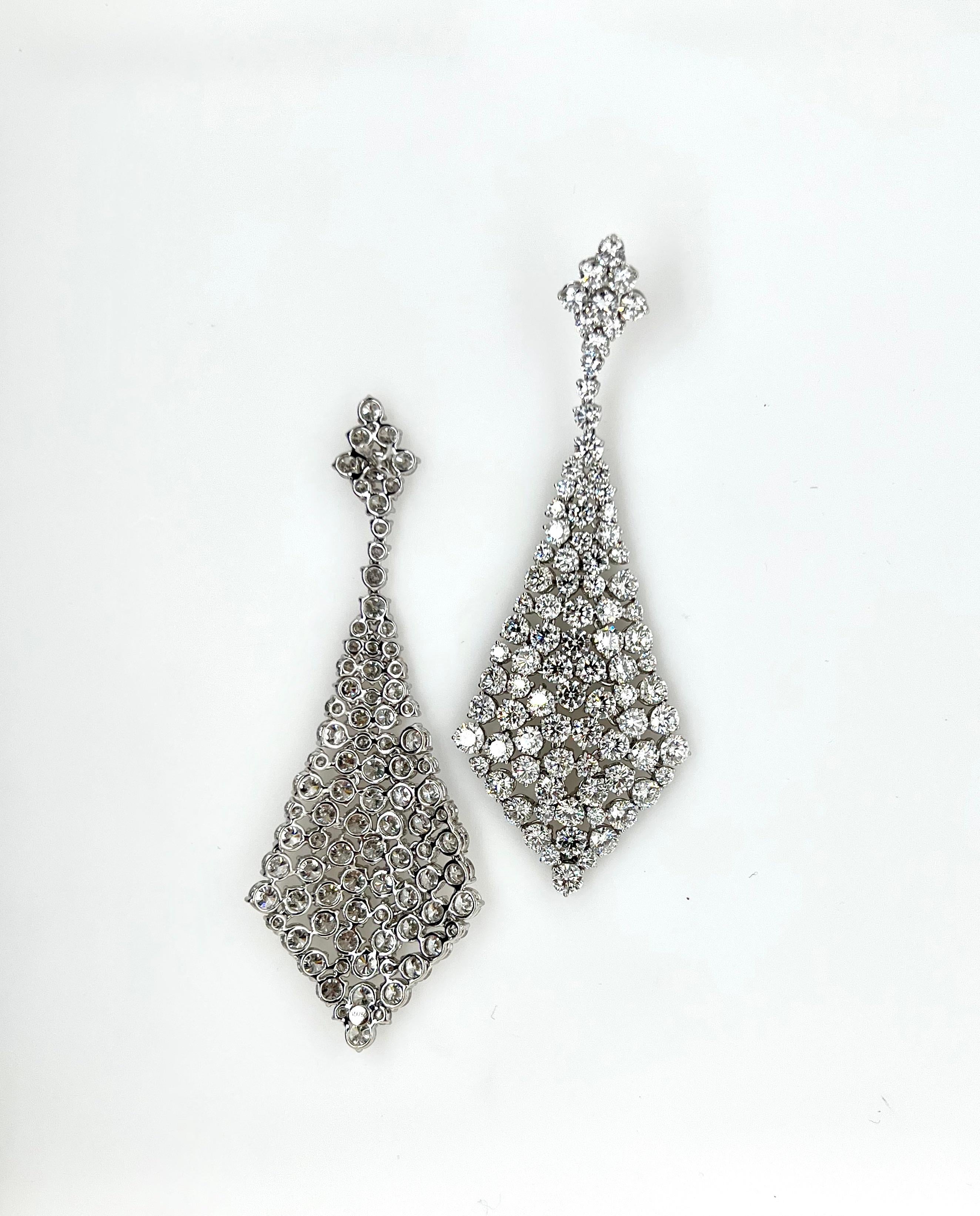 Contemporary 18k White Gold Long Dangle Diamond Earrings