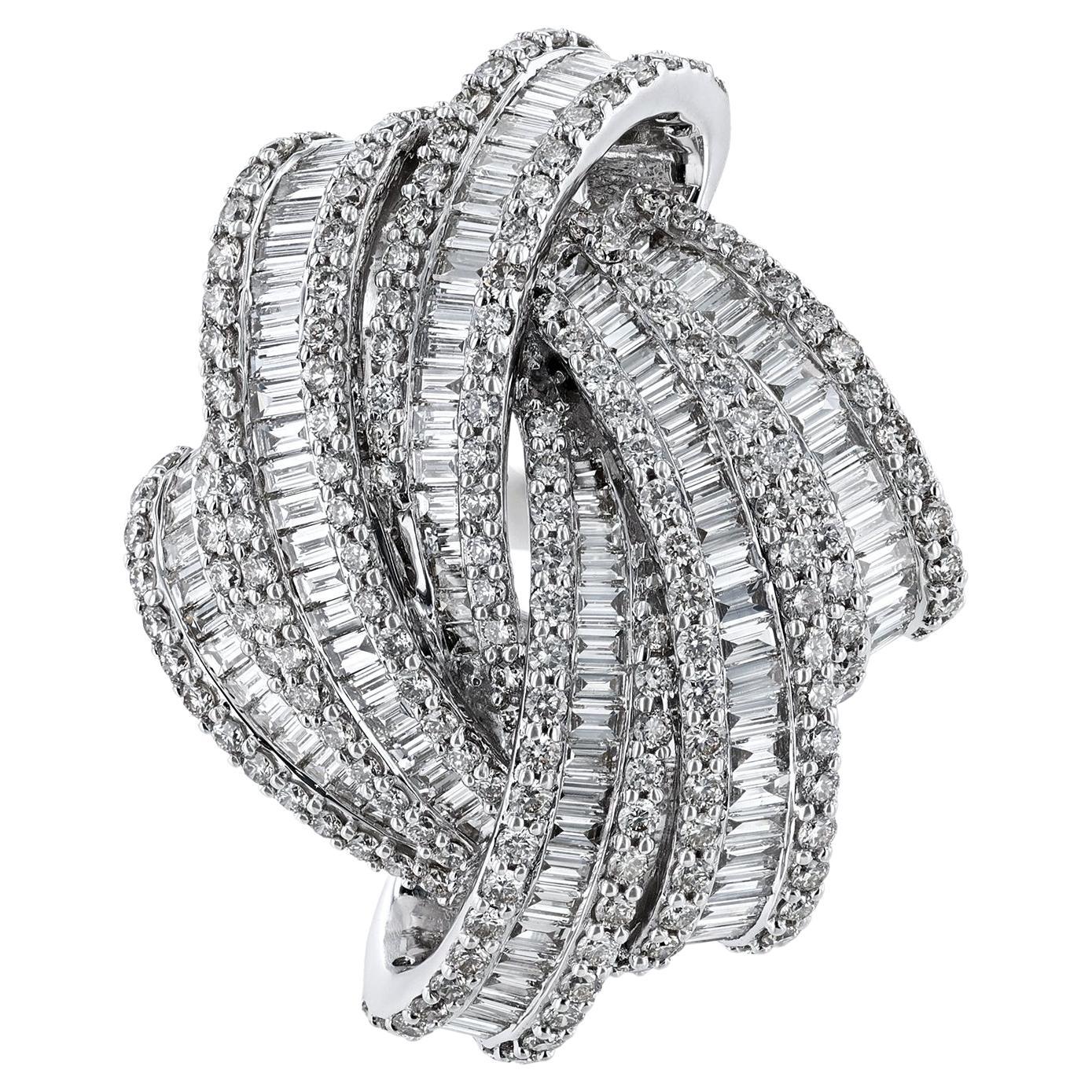 18K White Gold Loose Knot Round Baguette Diamond Ring, 3.63 Carats For Sale