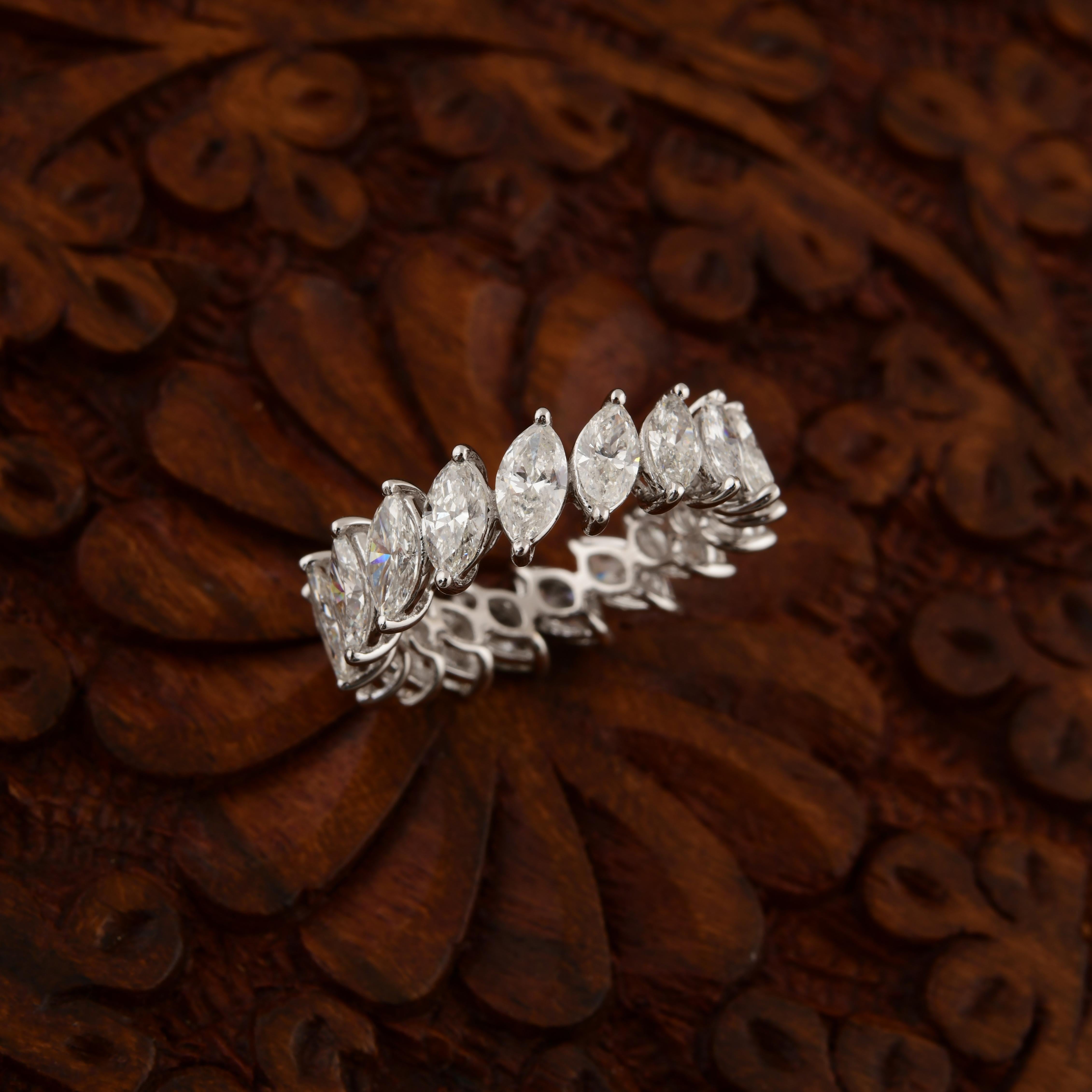 En venta: Anillo de oro blanco de 18 quilates con corte marquesa y 4,58 quilates de diamantes para mujer  3