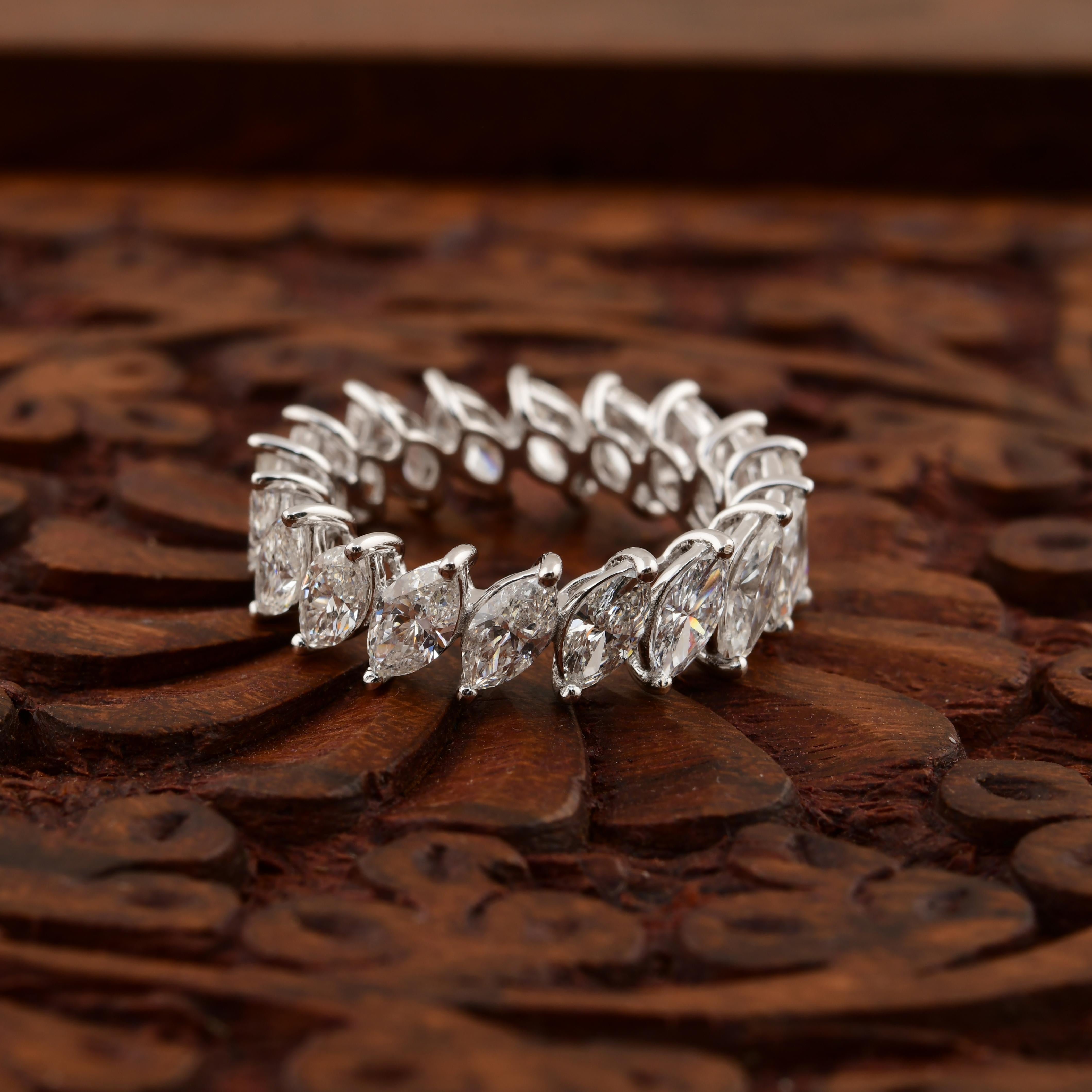 En venta: Anillo de oro blanco de 18 quilates con corte marquesa y 4,58 quilates de diamantes para mujer  4