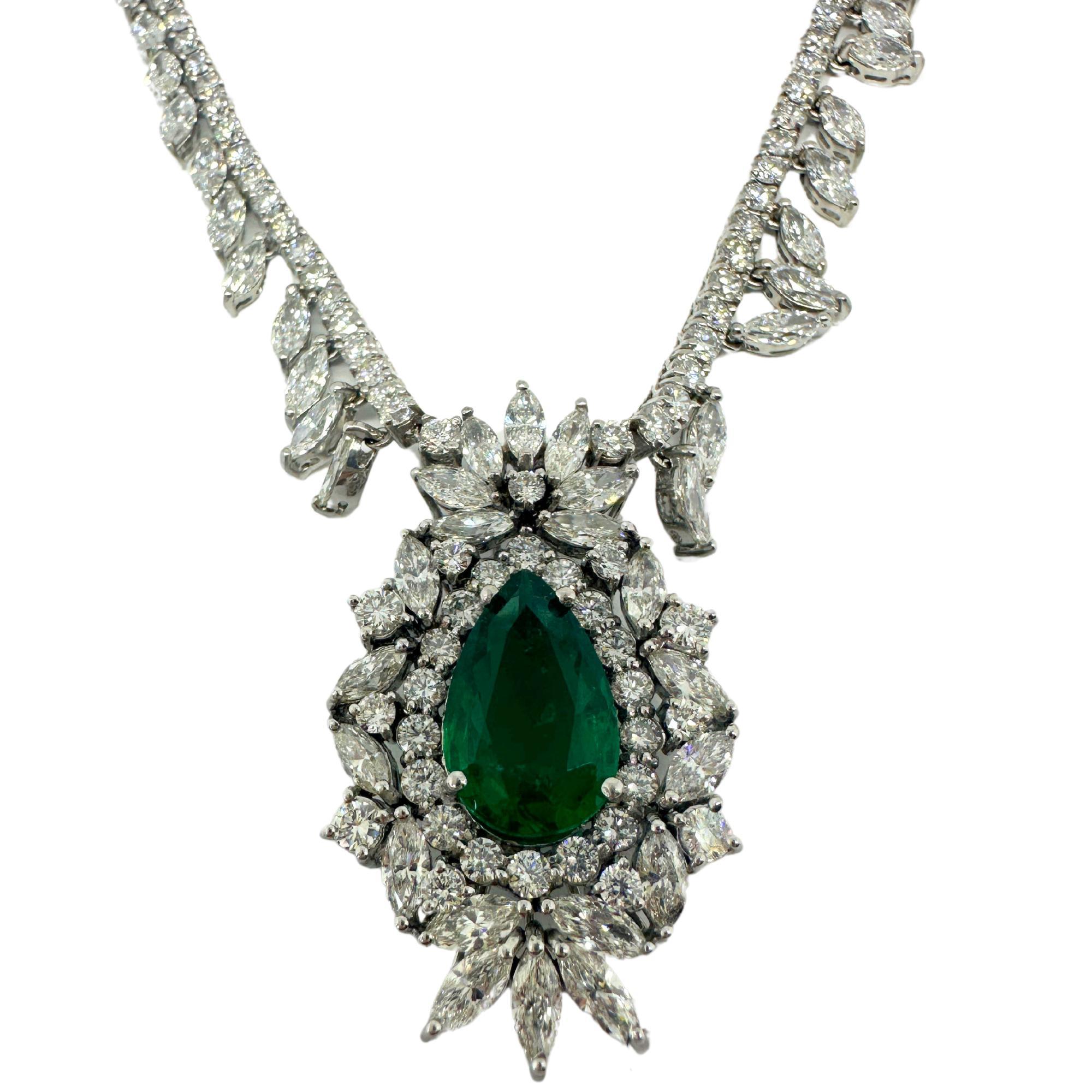 18K White Gold Marquise Cut Diamond and Pear Cut Emerald Necklace For Sale 1