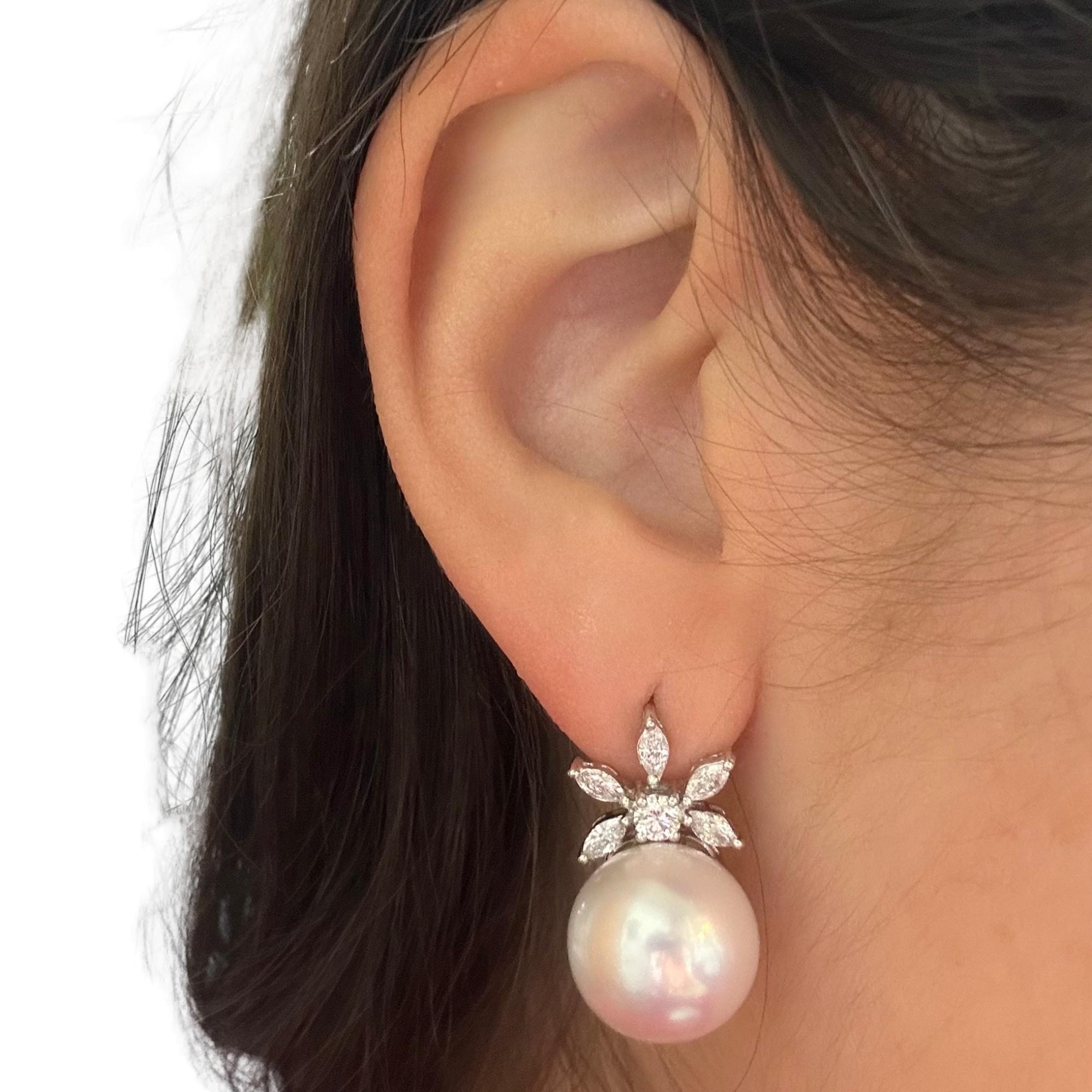 Boucles d'oreilles en or blanc 18 carats, diamants taille marquise et perles en vente 5