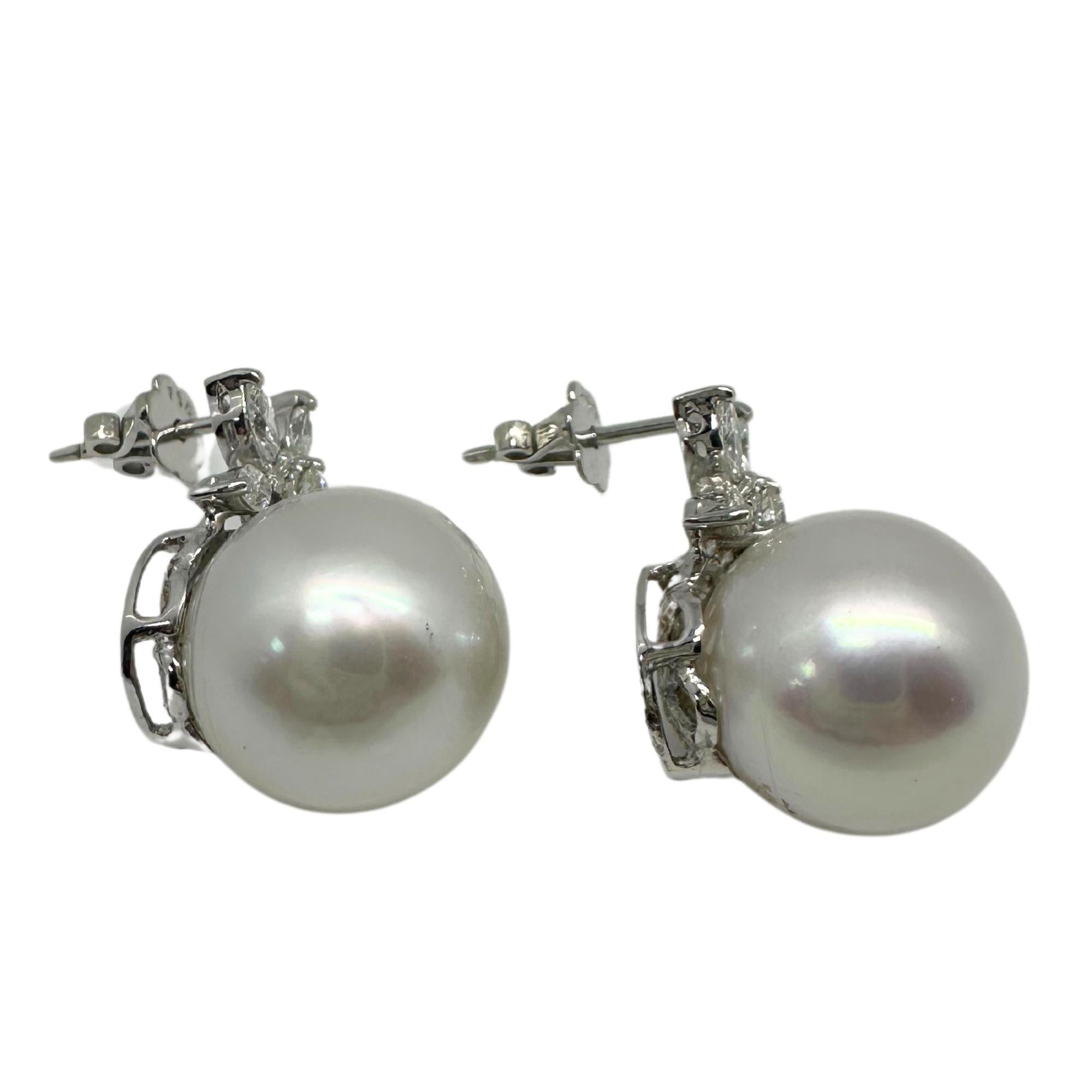 Boucles d'oreilles en or blanc 18 carats, diamants taille marquise et perles en vente 1