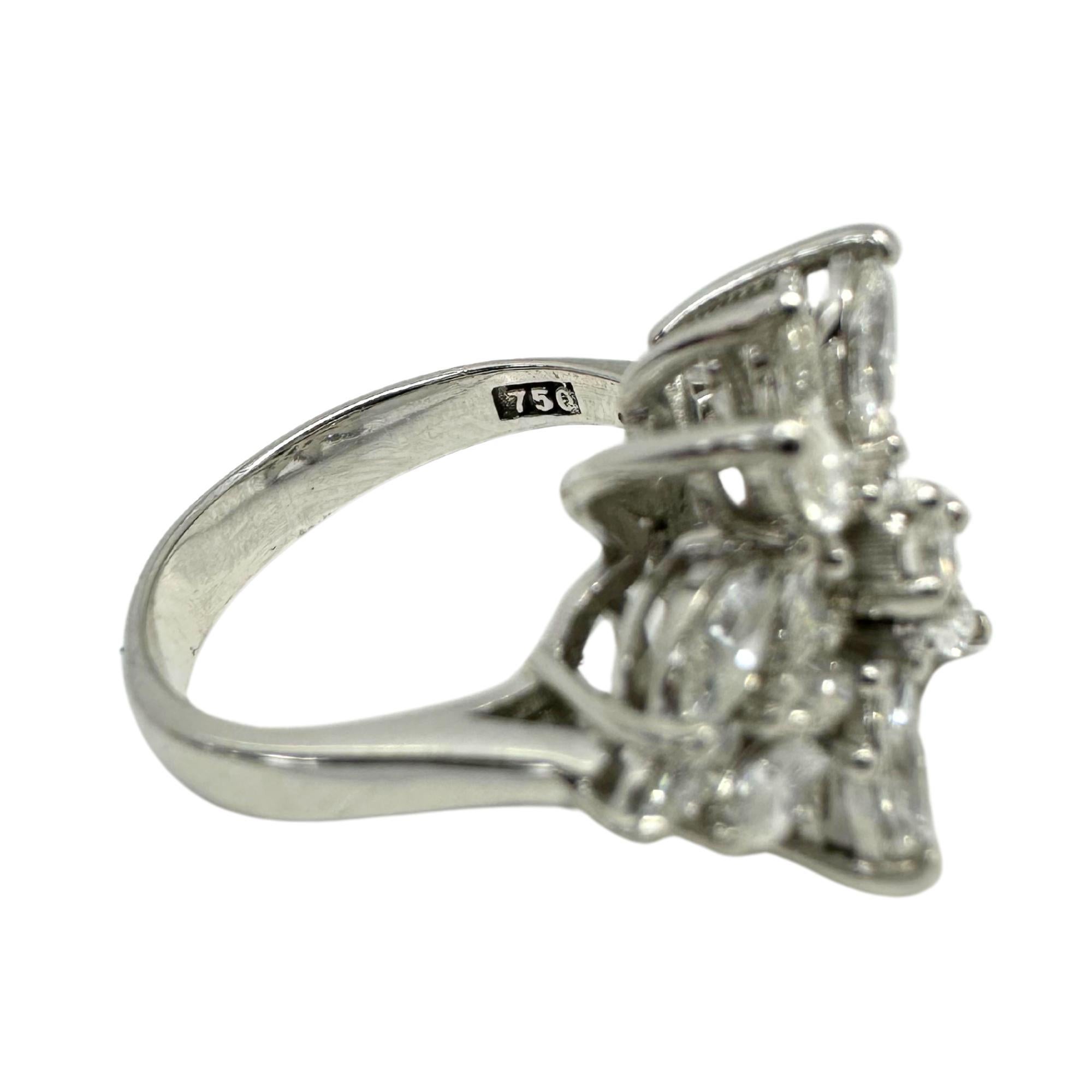 Anello con diamante taglio marquise in oro bianco 18 carati in vendita 3
