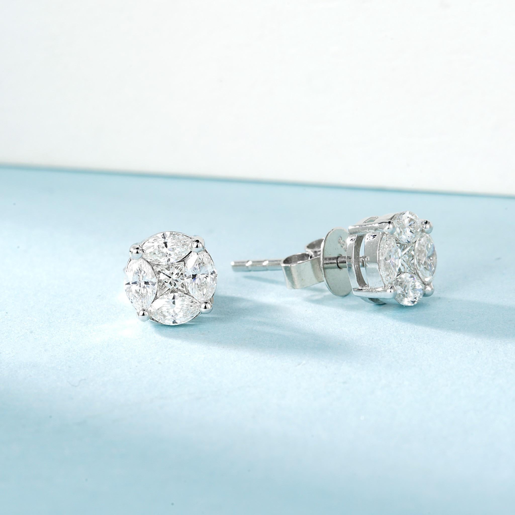 18K White Gold Marquise-Cut White Diamond Stud Earrings

Diamonds - 0.44 CT
Diamonds - 0.10 CT

Total Weight - 1.49 GM