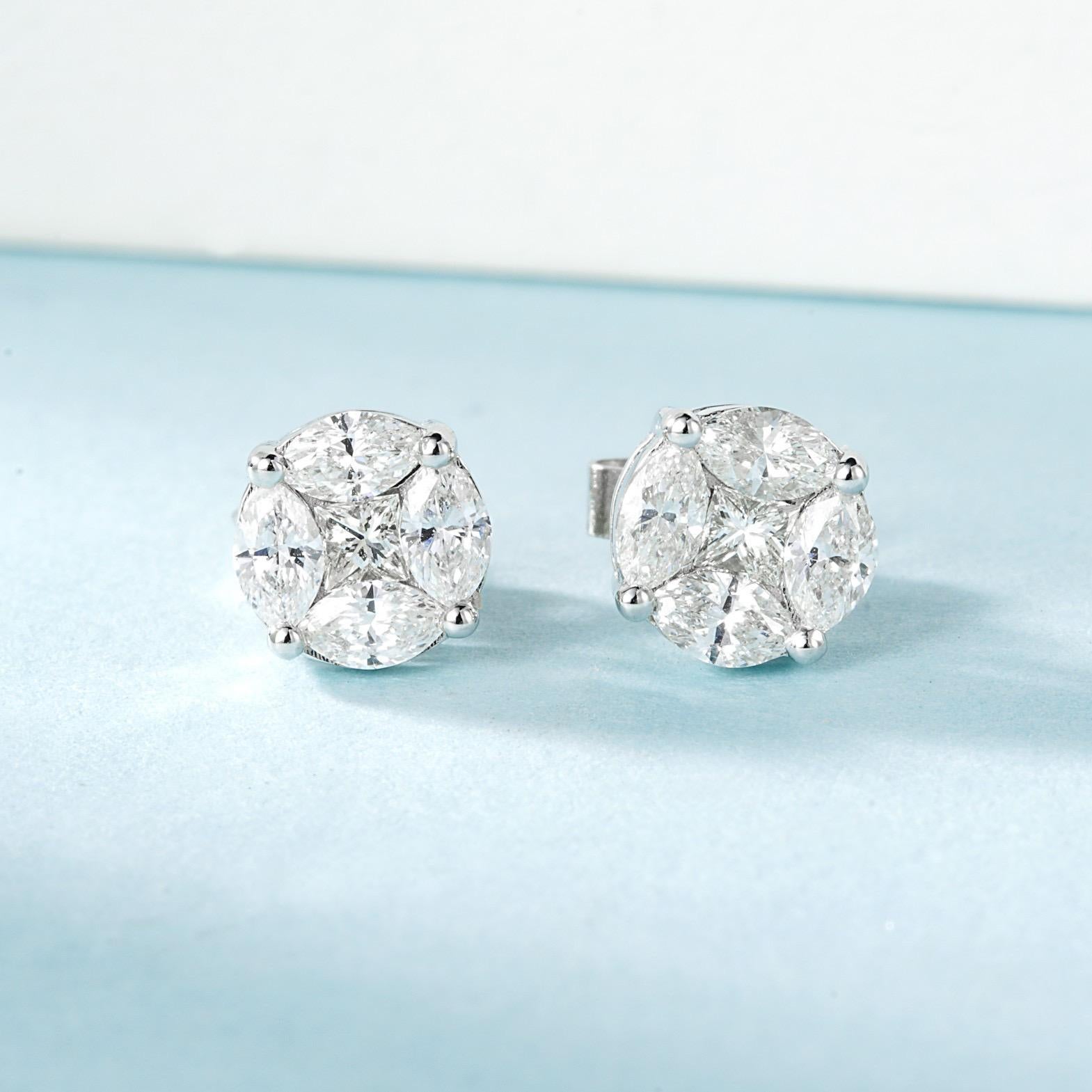 Modern 18K White Gold Marquise-Cut White Diamond Stud Earrings For Sale
