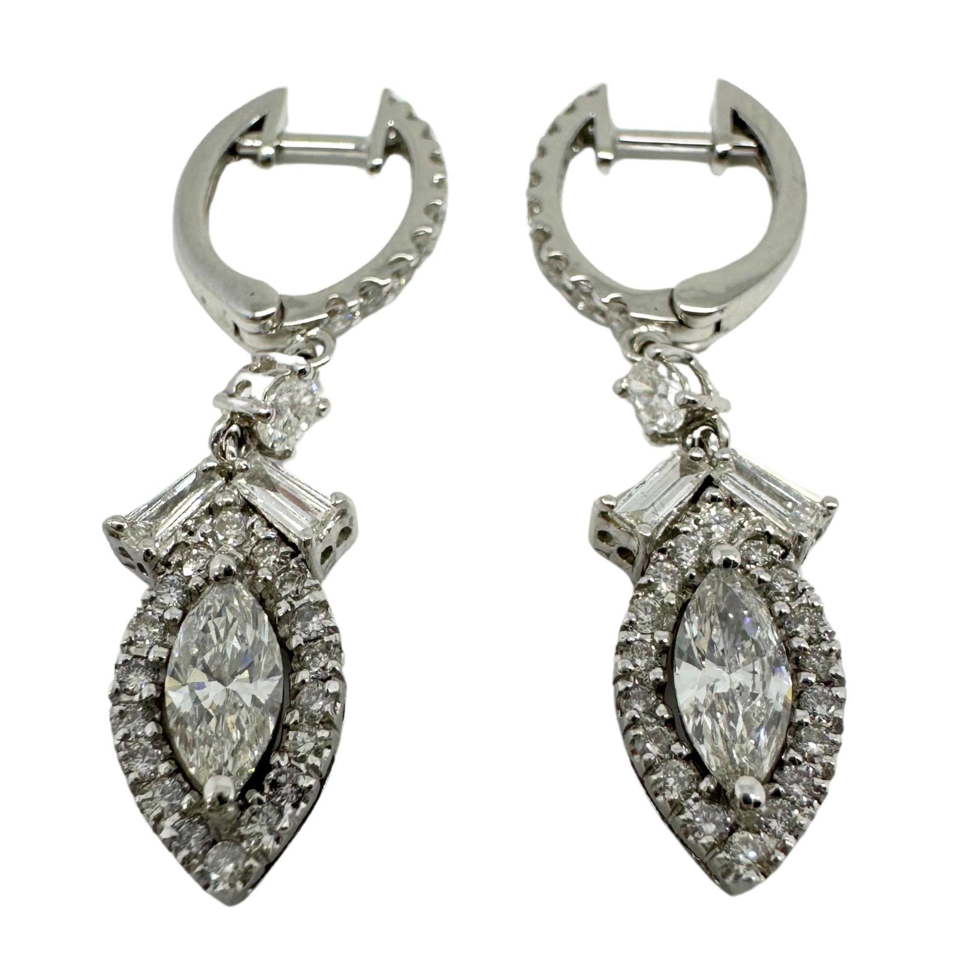 Donna Orecchini con diamanti marquise in oro bianco 18 carati in vendita