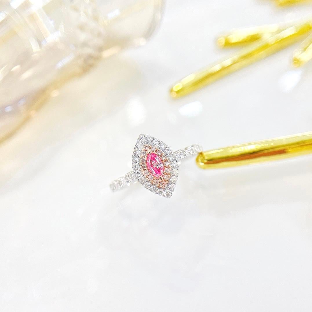18K White Gold Marquise Pink Diamond Ring with Diamonds In New Condition For Sale In Kowloon, HK