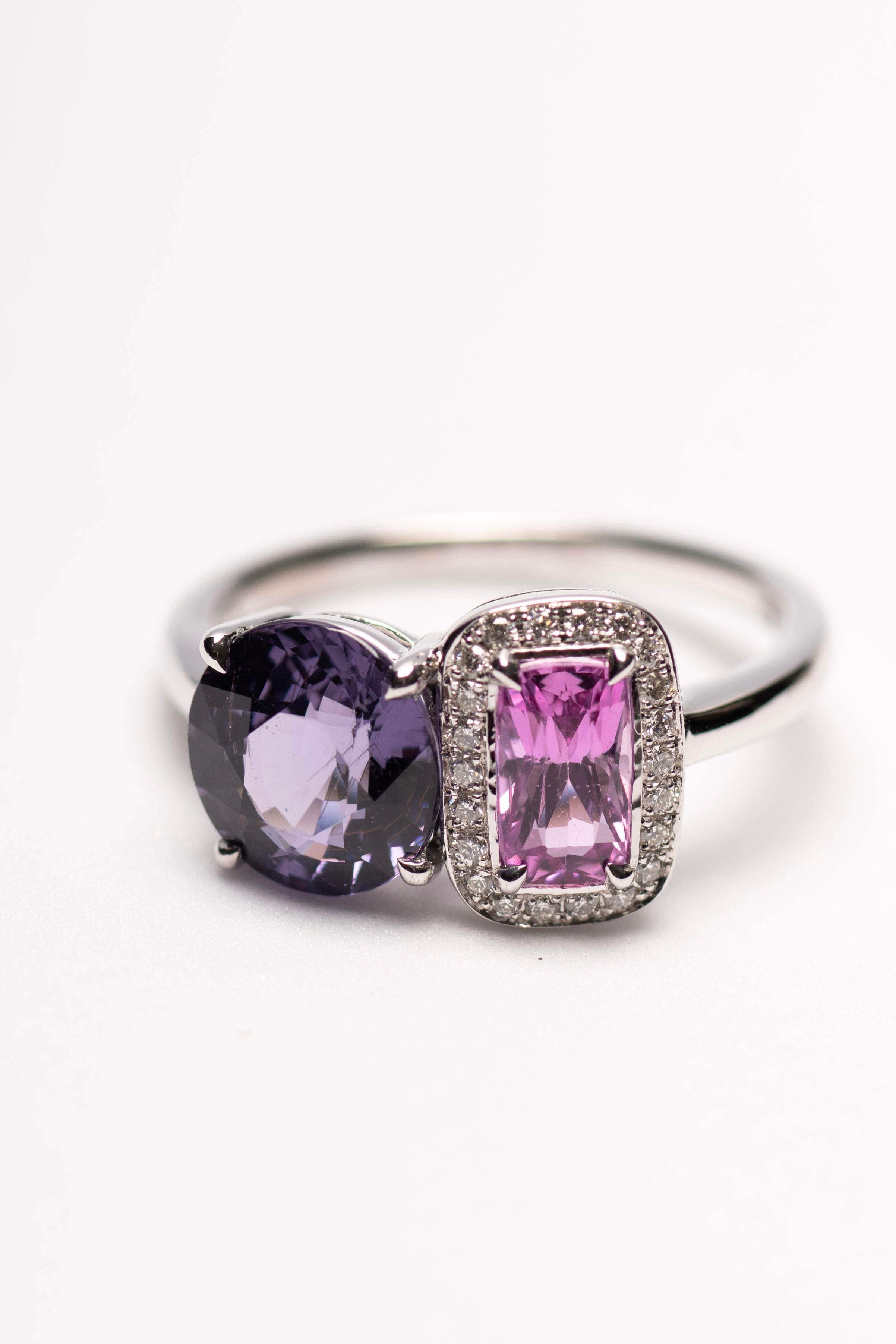 in vendita:  Anello Moi et Toi in oro bianco 18K con spinello viola e zaffiro rosa 4