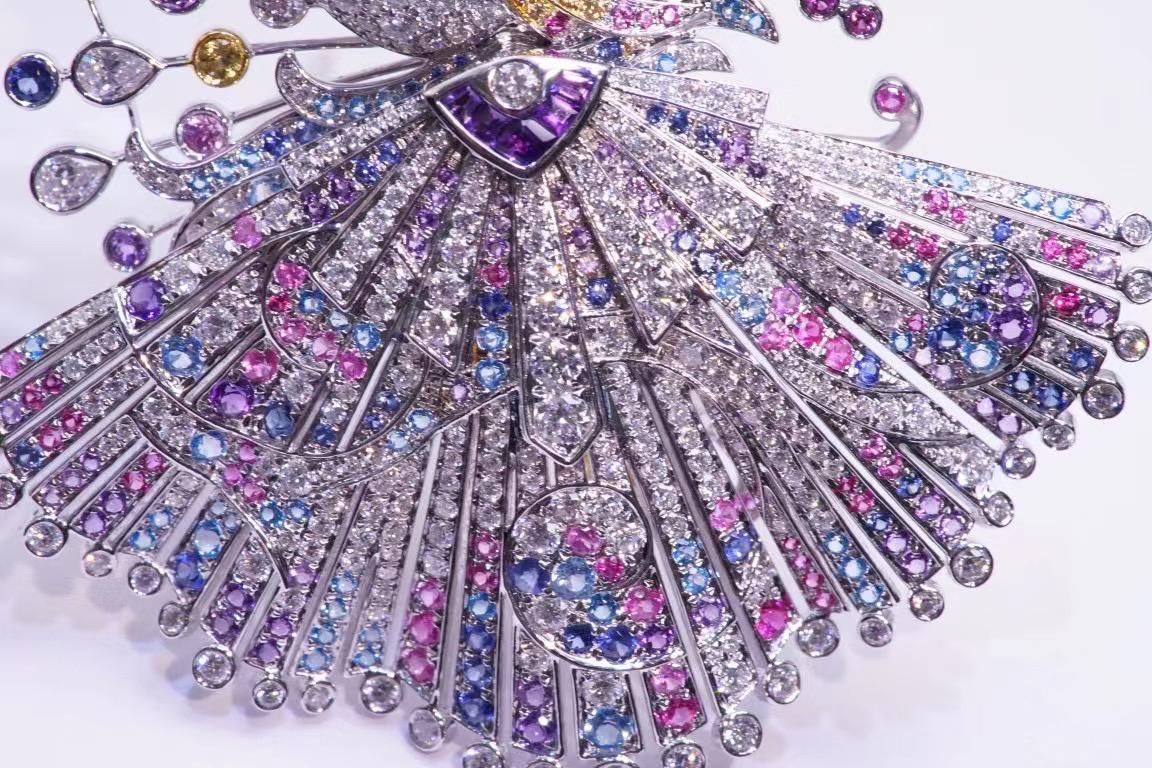 18K White Gold Multi-Color Sapphire & Diamond ' Mystery ‘ Brooch For Sale 2