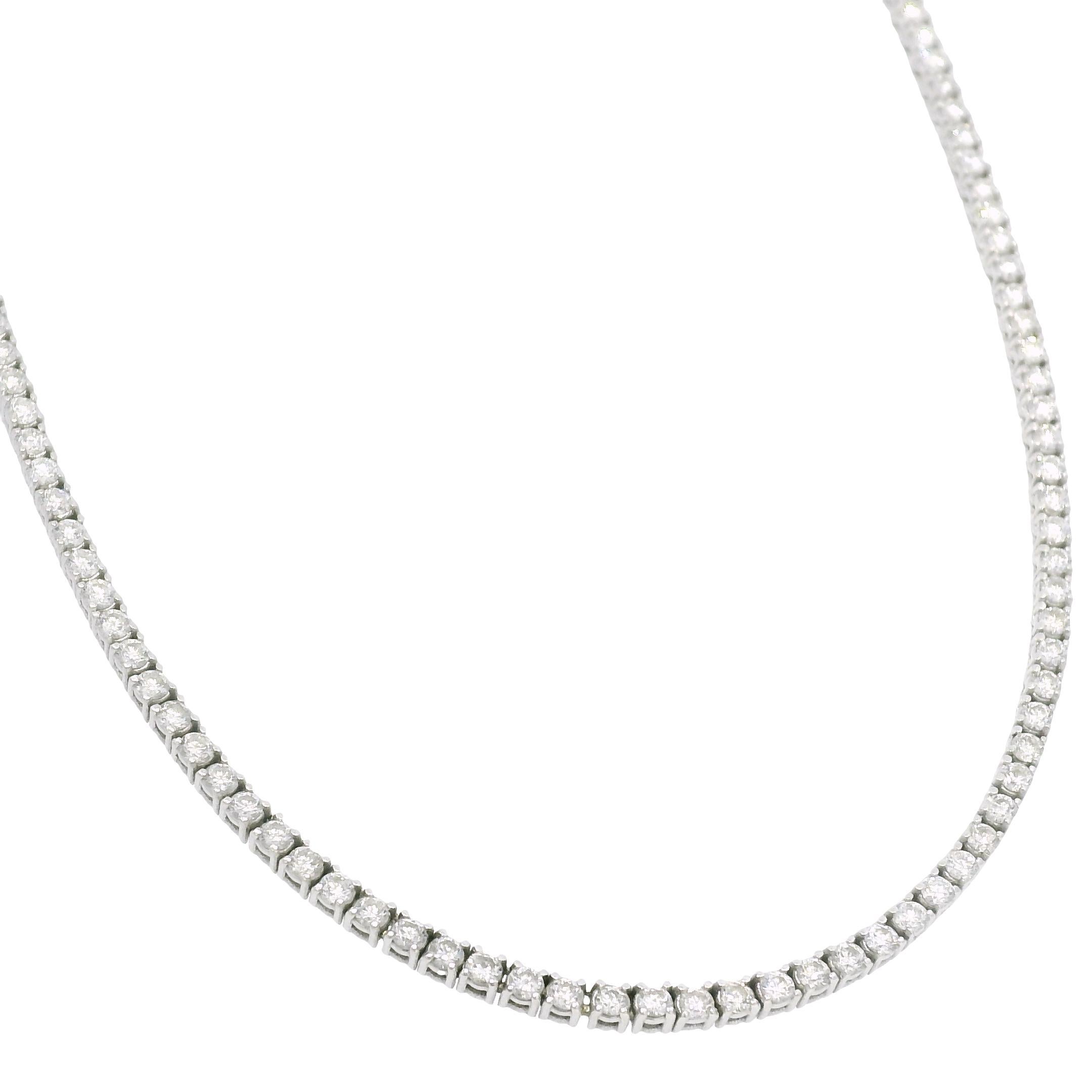 Moderno Collana Tennis con diamanti naturali da 4,0 carati in oro bianco 18k in vendita