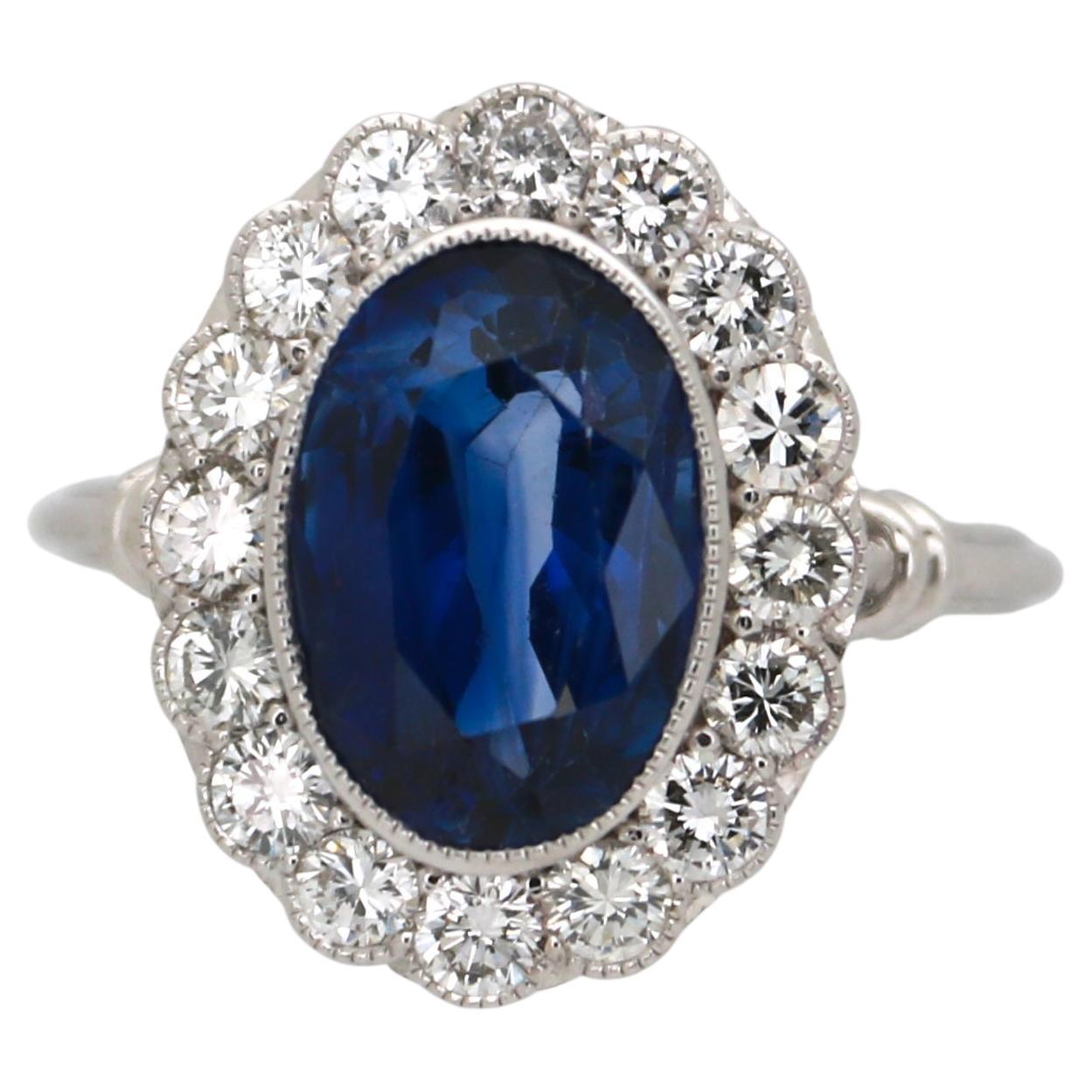 Anello in oro bianco 18 carati Nature 6ct zaffiro e diamante Princess Diana entourage. in vendita