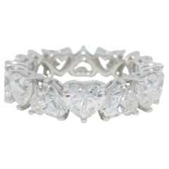 18k Weißgold Natürliche 7,14 Karat Herzform Diamant Eternity Ring Auf Lager