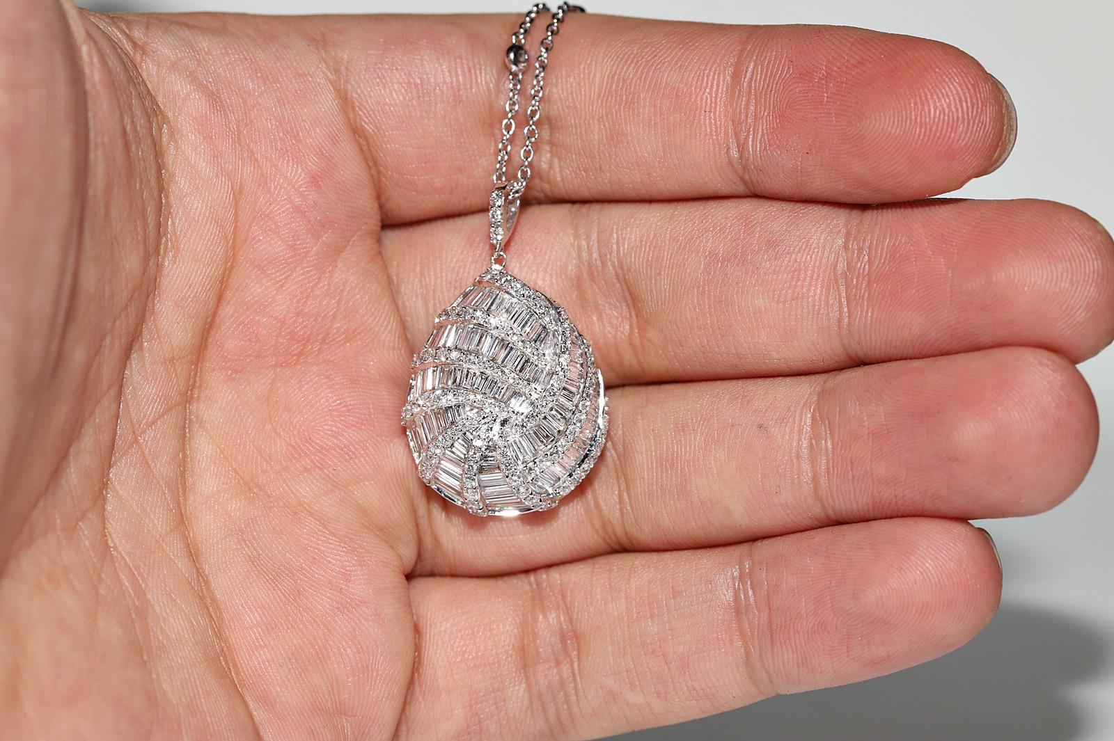 18k White  Gold Natural Baguette Cut And Brilliant Cut Diamond Necklace In Good Condition For Sale In Fatih/İstanbul, 34