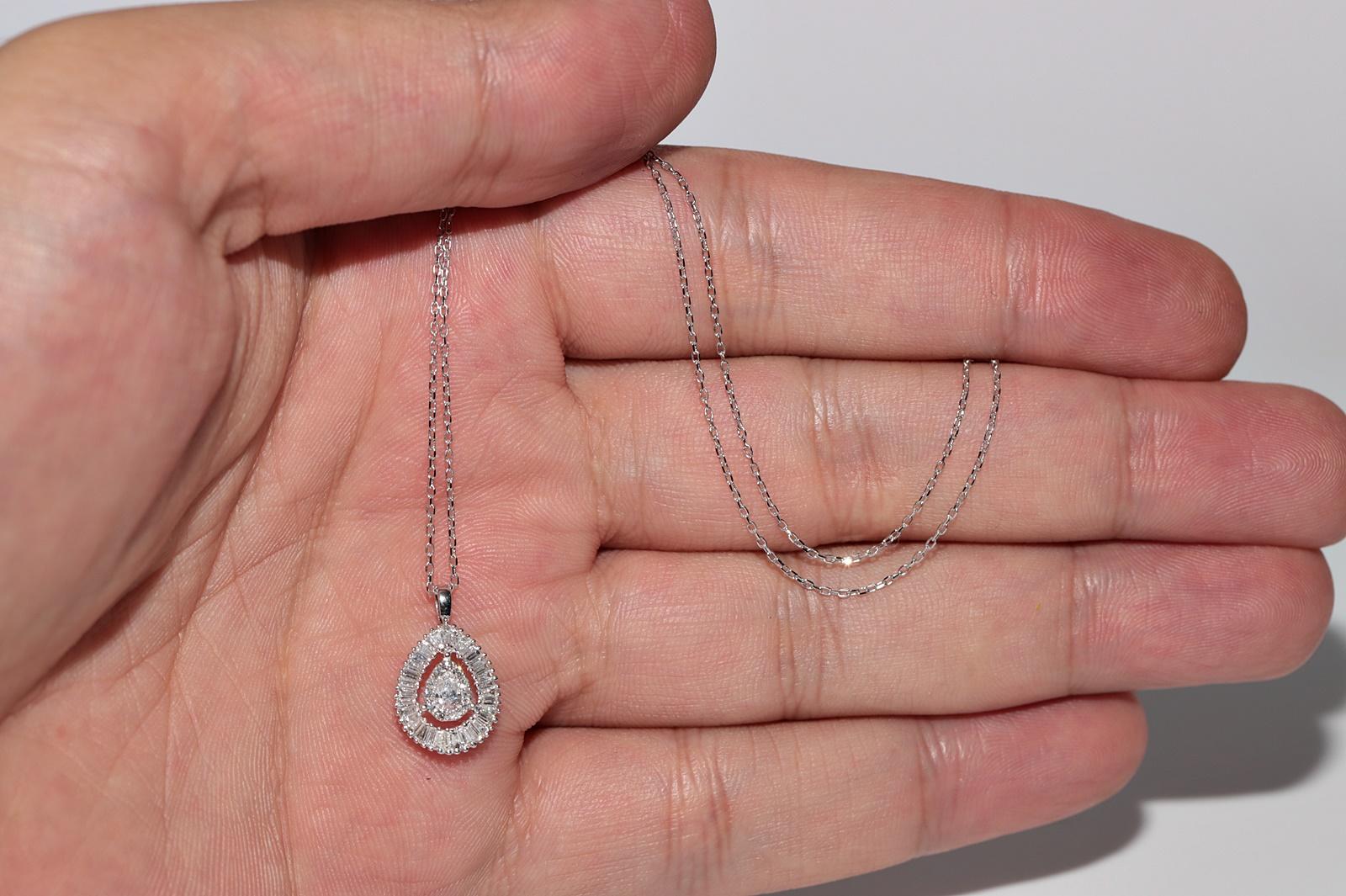 18k White Gold Natural Baguette Cut Diamond Decorated Drop Pendant Necklace For Sale 6