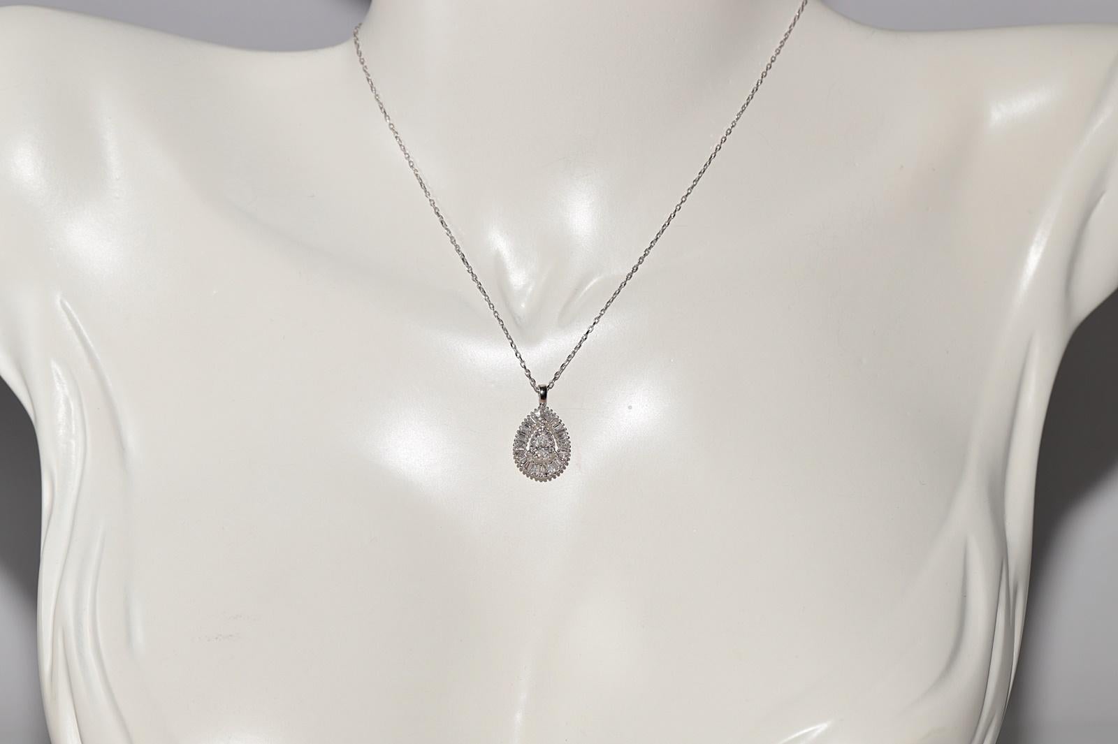 In very good condition.
Total weight is 2.2 grams.
Totally is all diamond 1.10 ct.
The diamond is has G-H color and vvs-vs clarity.
Total lenght is chain 42 cm.
Please contact for any questions.