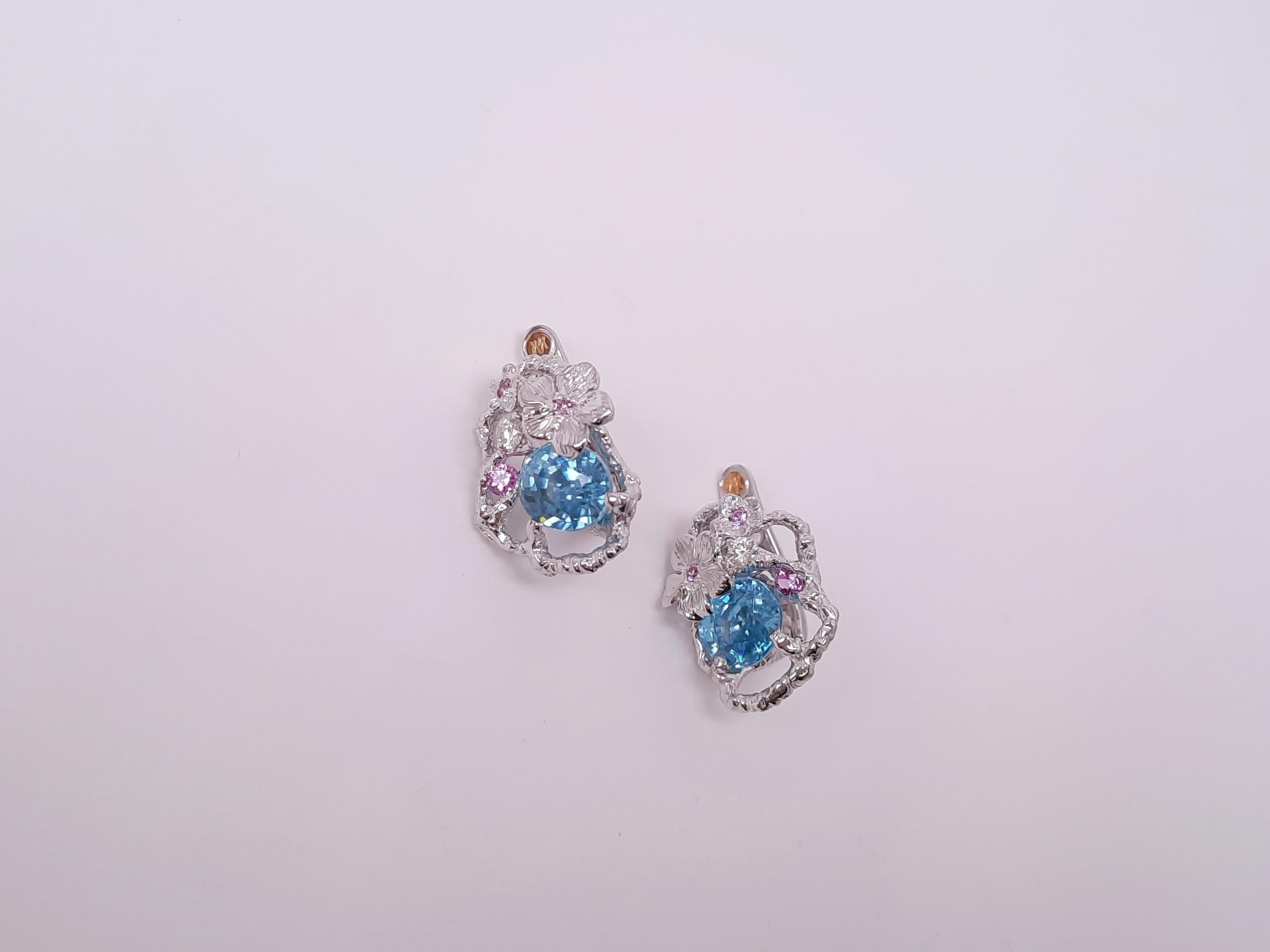18 Karat Weißgold Handgefertigte Ohrringe mit natürlichem blauem Zirkon und Diamant Damen im Angebot