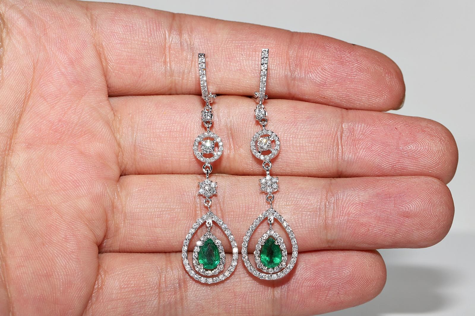 18k White Gold Natural Diamond And Emerald Decorated Drop Earring For Sale 7