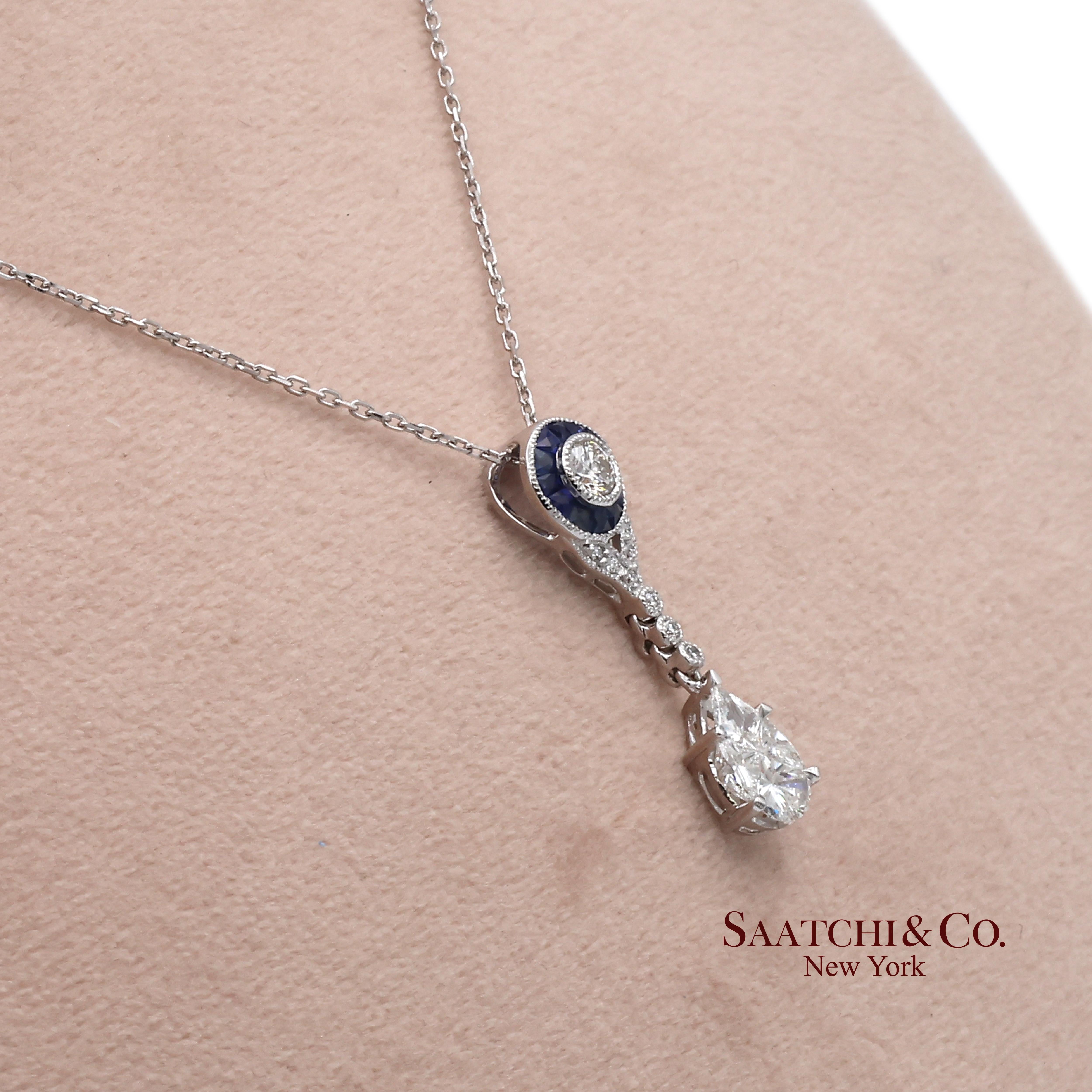 Taille ronde Pendentif en or blanc 18 carats diamant naturel et saphir taille pie avec chaîne en or 14 carats en vente