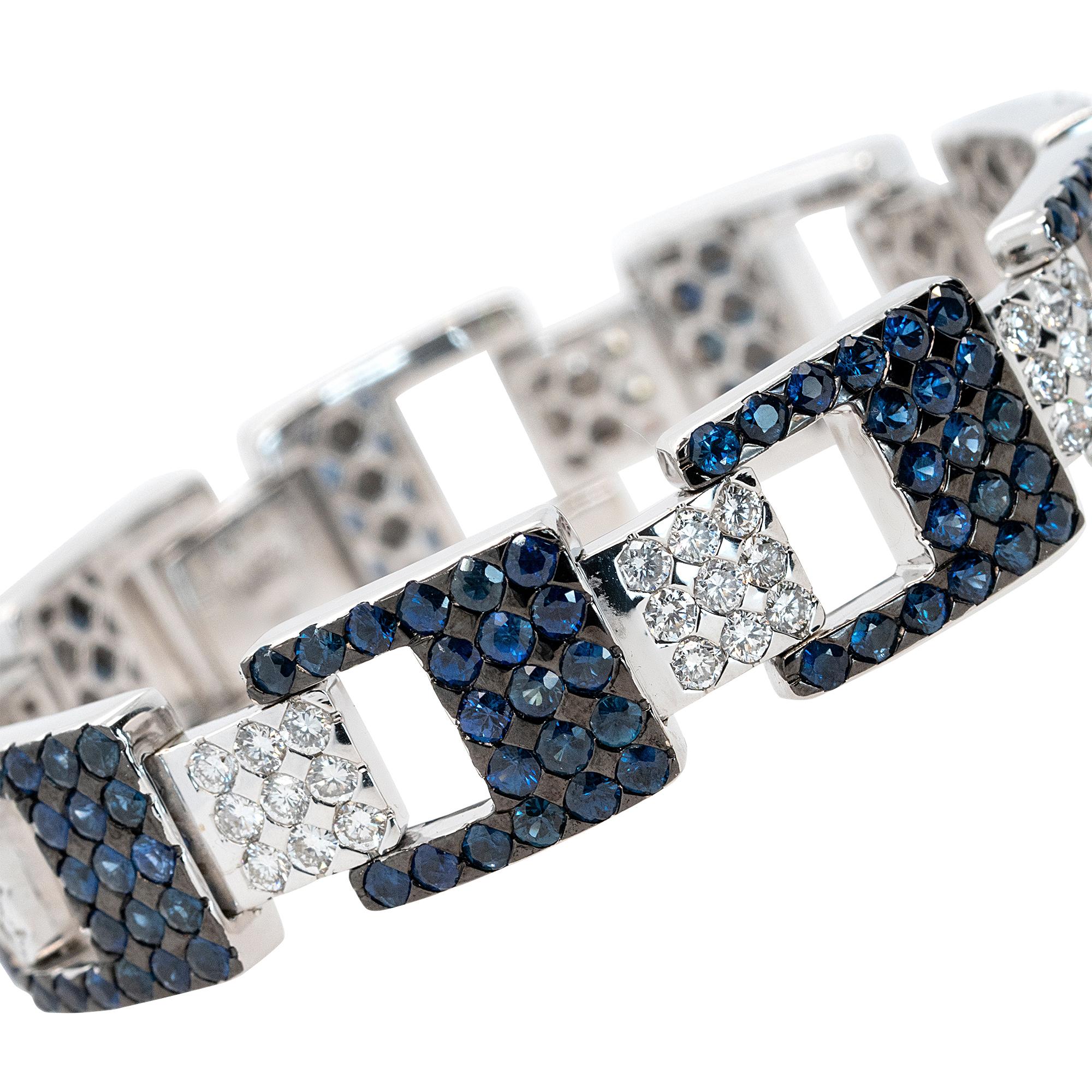 18k White Gold Natural Diamond and Sapphire Bracelet In Excellent Condition For Sale In Boca Raton, FL