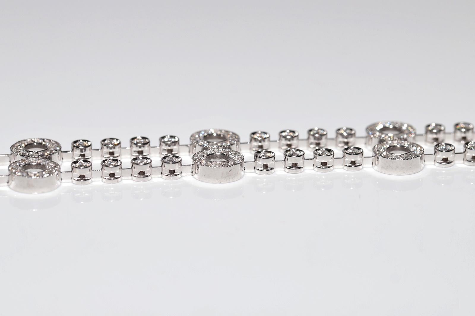 18k White Gold Natural Diamond And Sapphire Decorated Necklace For Sale 14