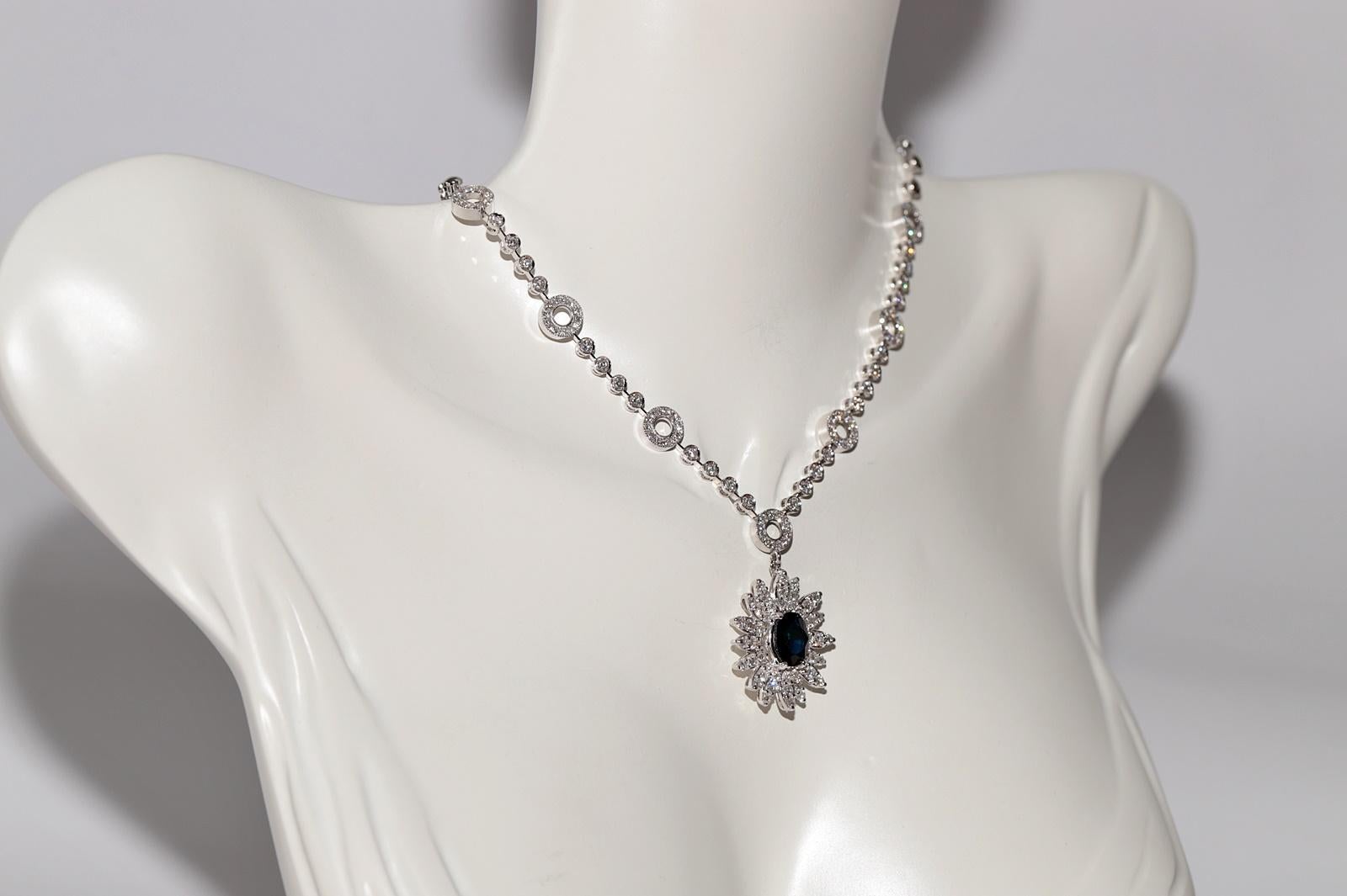 Taglio brillante Collana decorata con diamanti naturali e zaffiri in oro bianco 18 carati in vendita