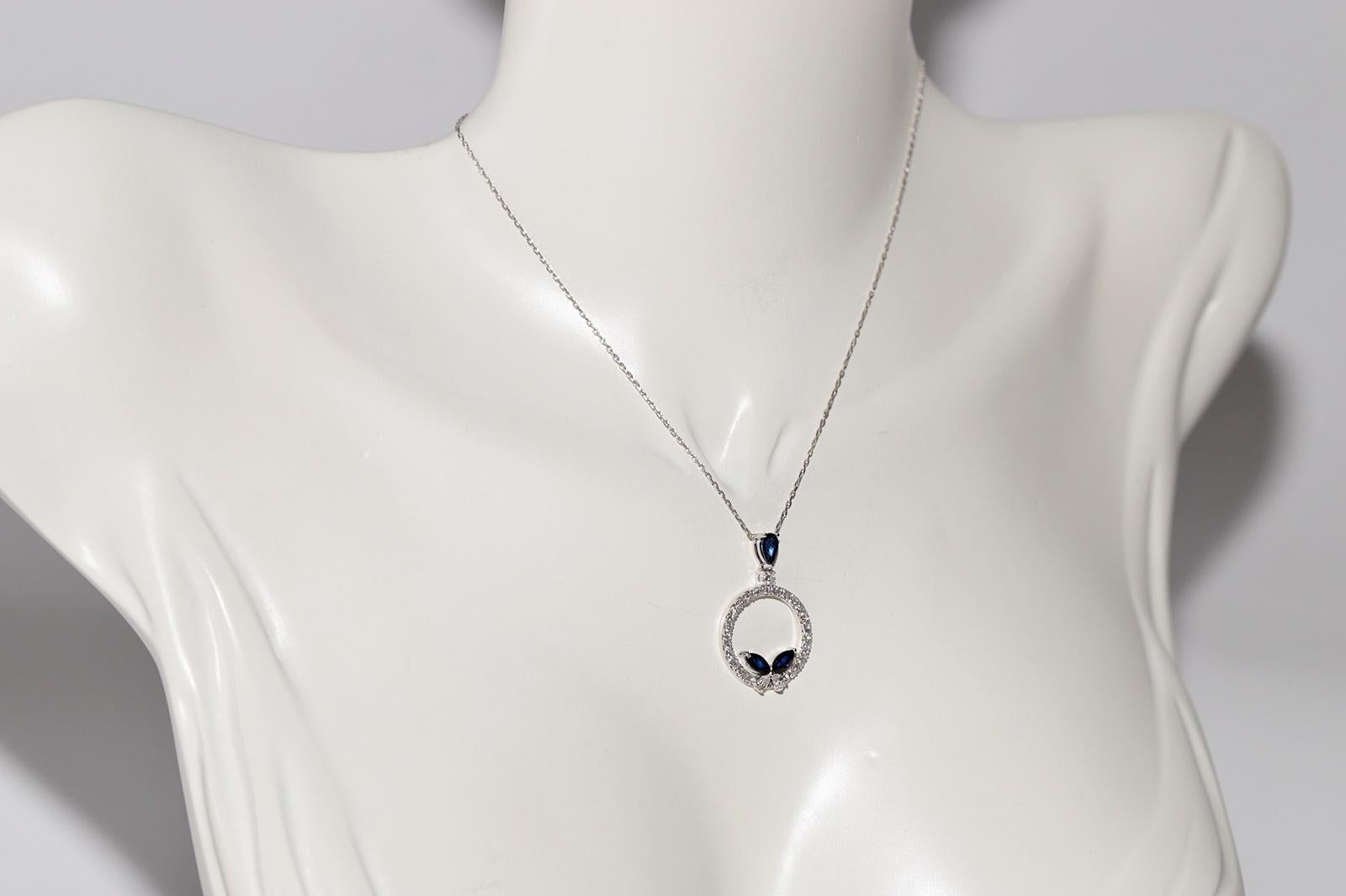 Taille brillant Collier pendentif décoré de diamants naturels et de saphirs en or blanc 18 carats en vente