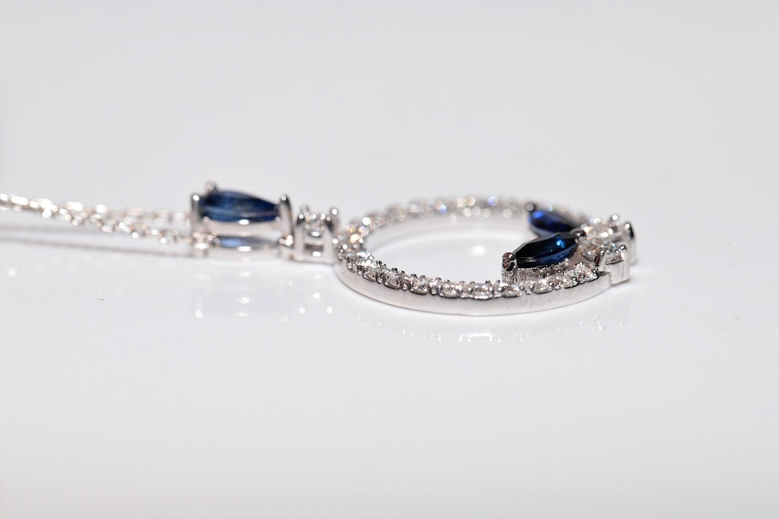 Collier pendentif décoré de diamants naturels et de saphirs en or blanc 18 carats Pour femmes en vente