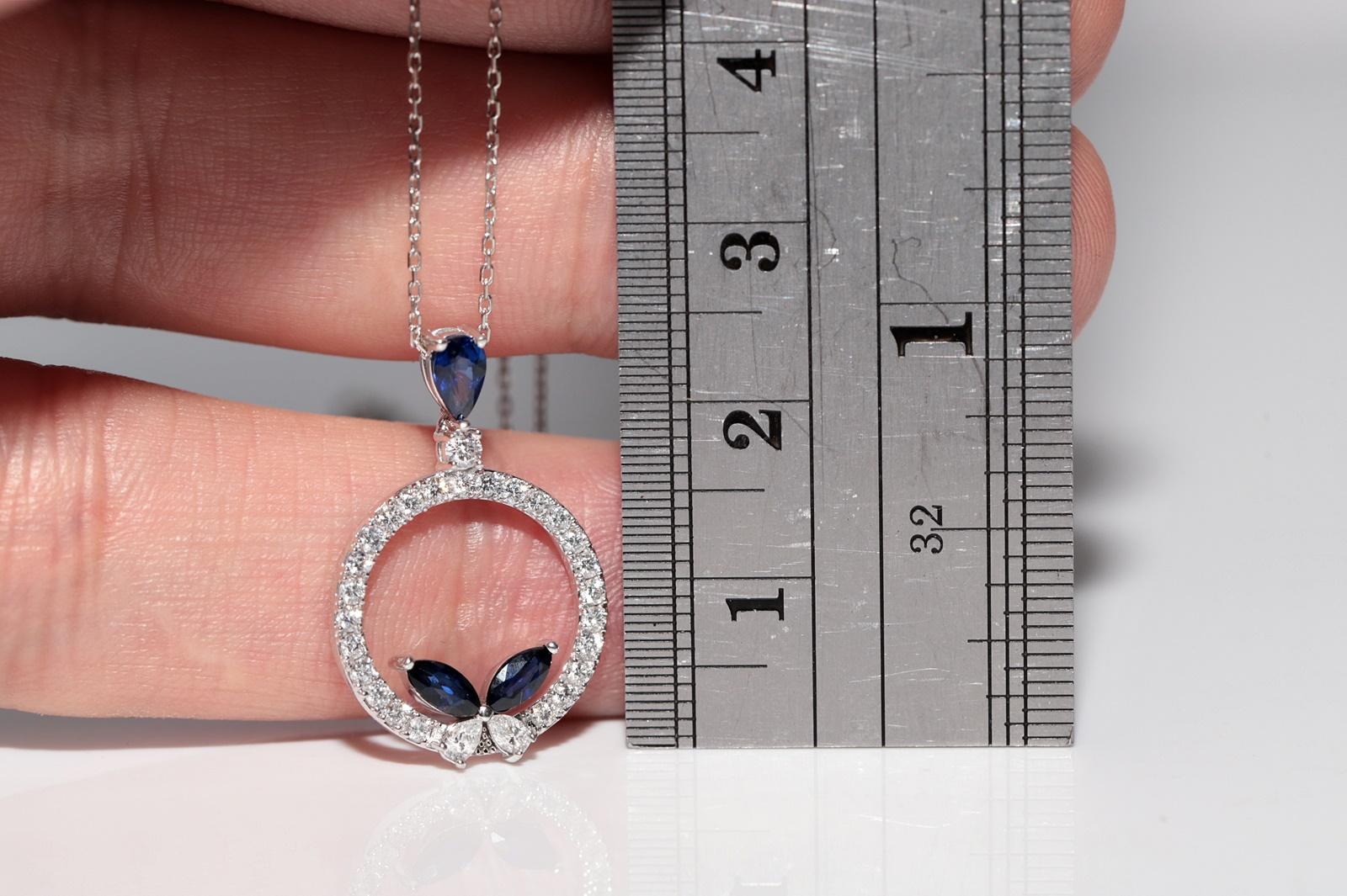 Collier pendentif décoré de diamants naturels et de saphirs en or blanc 18 carats en vente 2