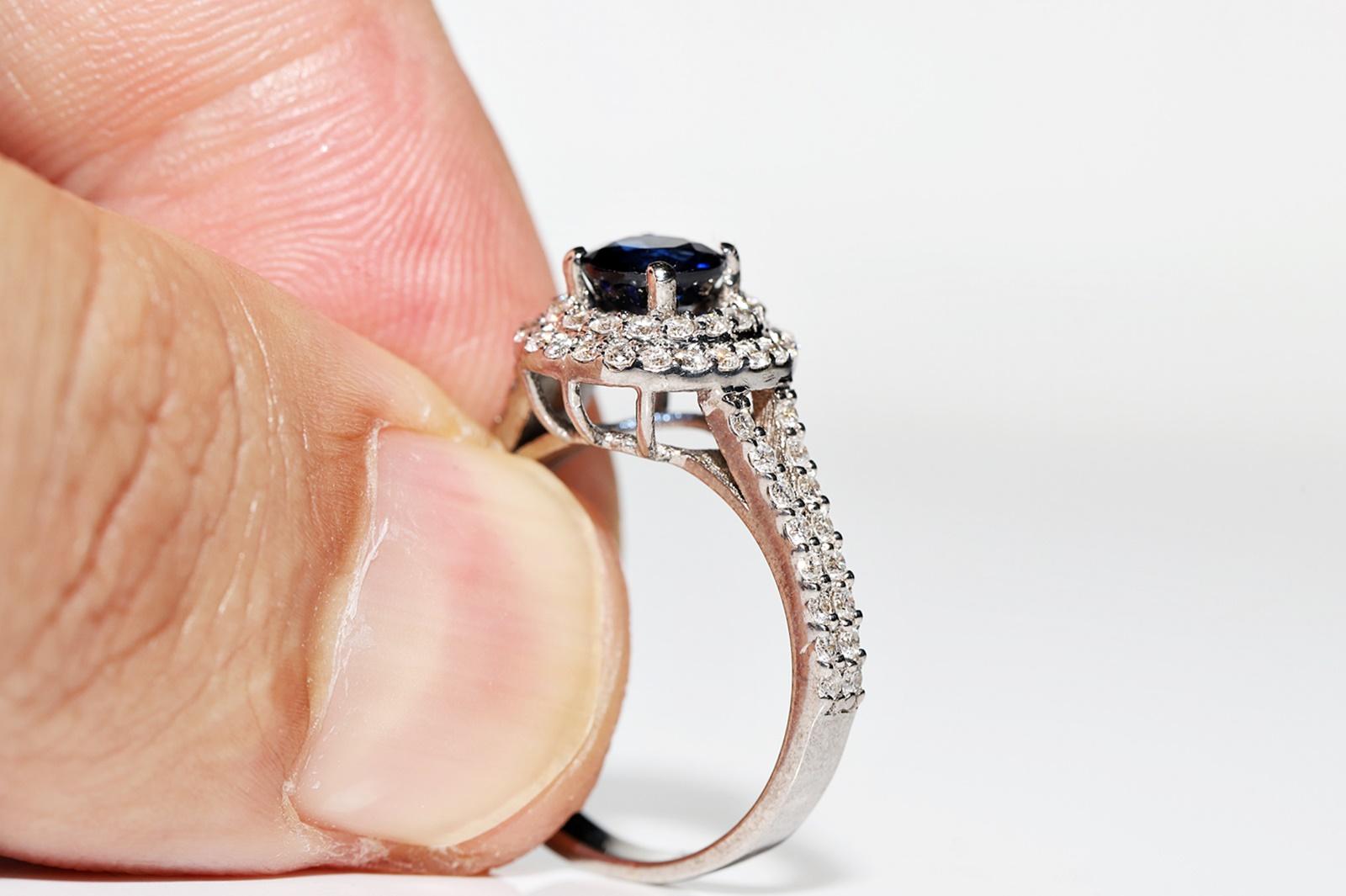 18k White Gold Natural Diamond And Sapphire Decorated Ring im Angebot 5