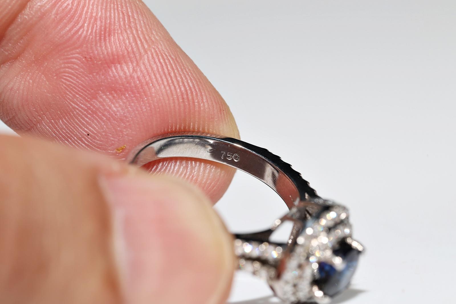18k White Gold Natural Diamond And Sapphire Decorated Ring im Angebot 6