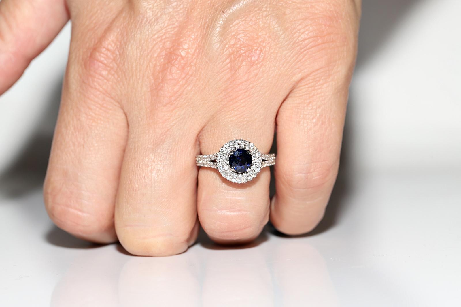 18k White Gold Natural Diamond And Sapphire Decorated Ring (Moderne) im Angebot