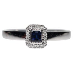 18 Karat Weißgold Dekorierter Ring mit natürlichem Diamant und Saphir