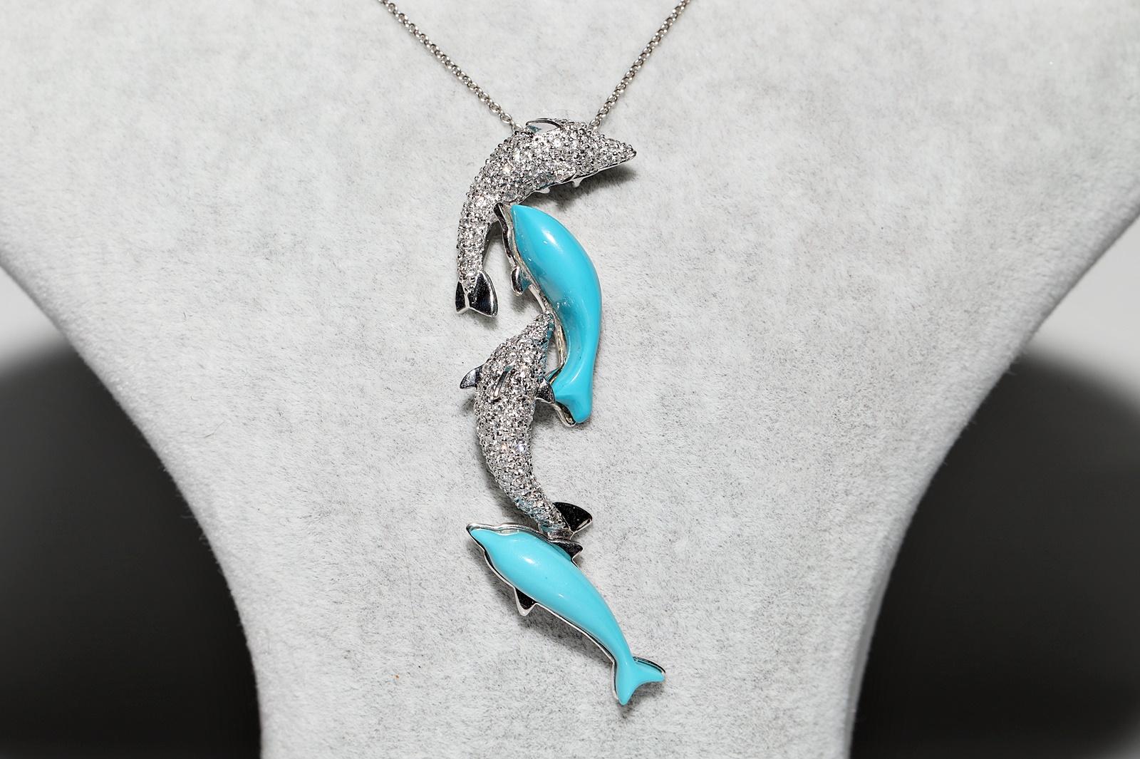 Modern 18k White Gold Natural Diamond And Turquoise Decorated Dolphin Pendant Necklace For Sale